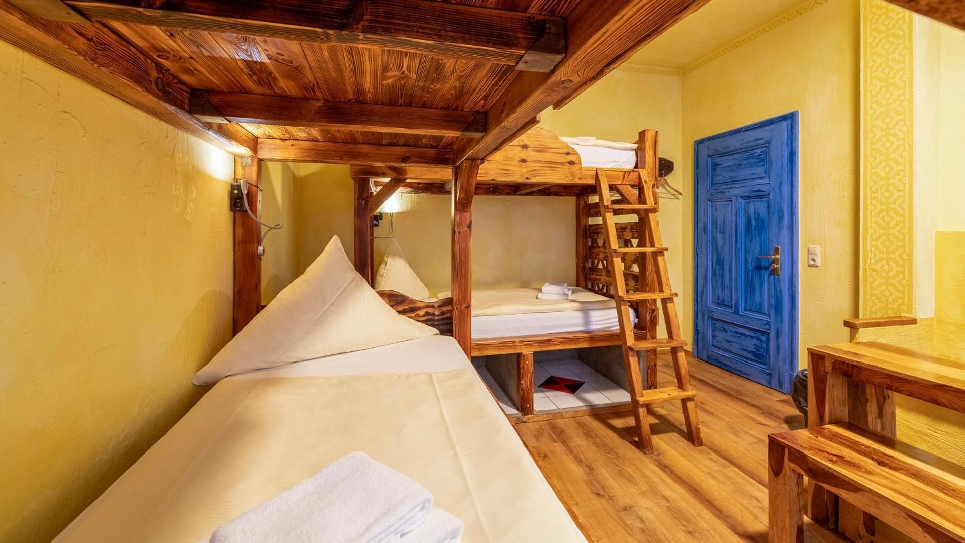 Quadruple Room with Shared Bathroom