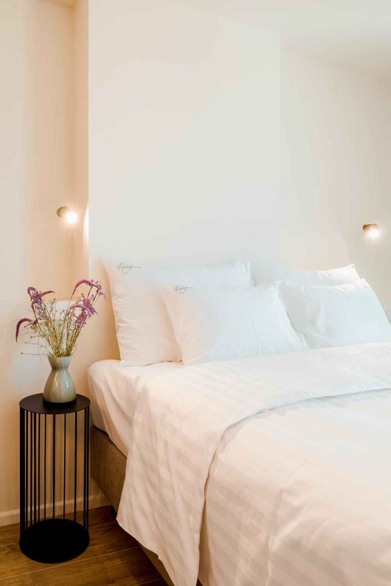 Tiny room with queen bed