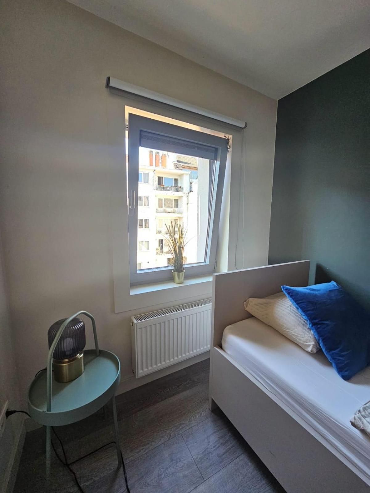 Single Room with Shared Bathroom