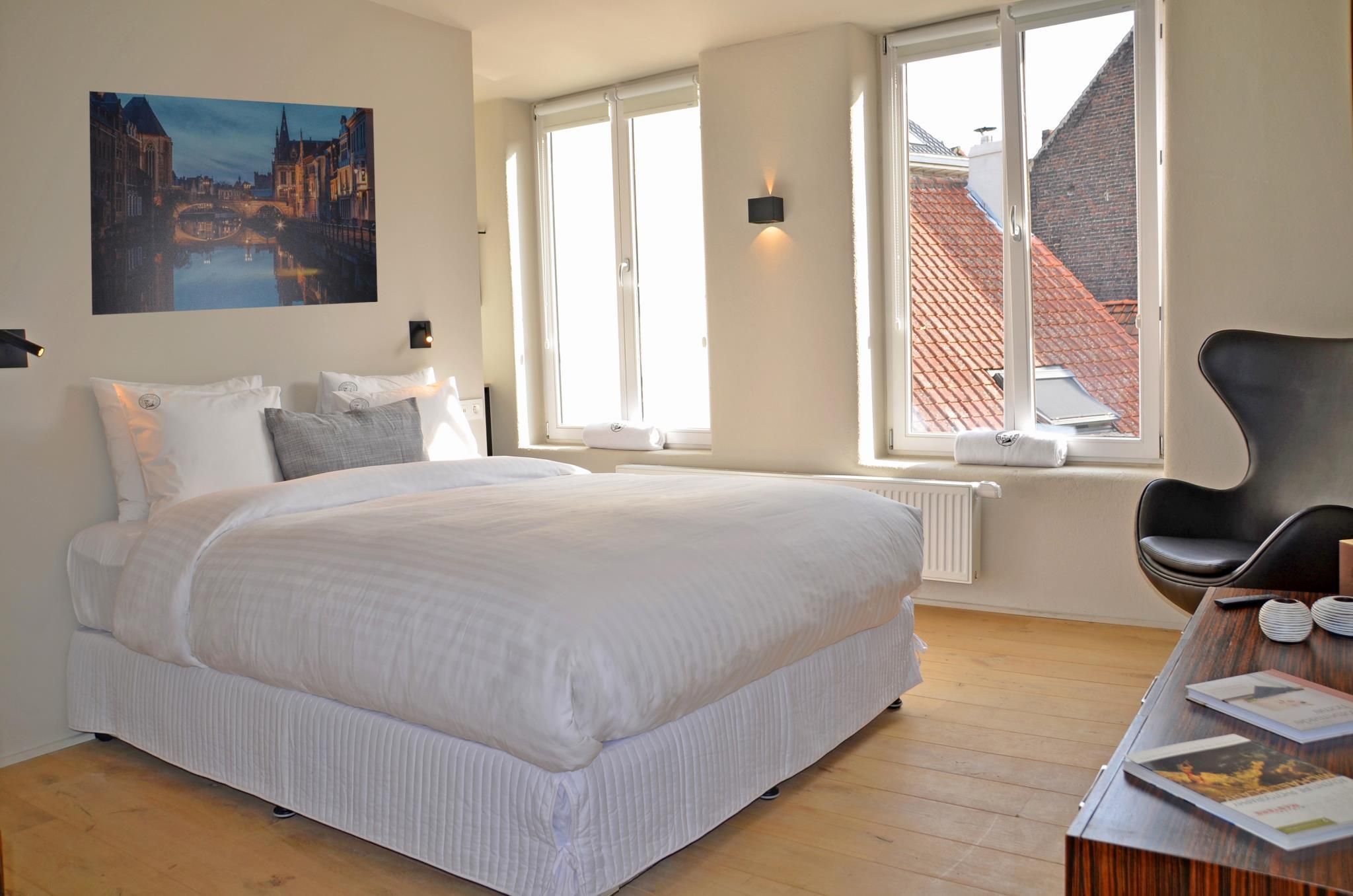 Deluxe Queen Room