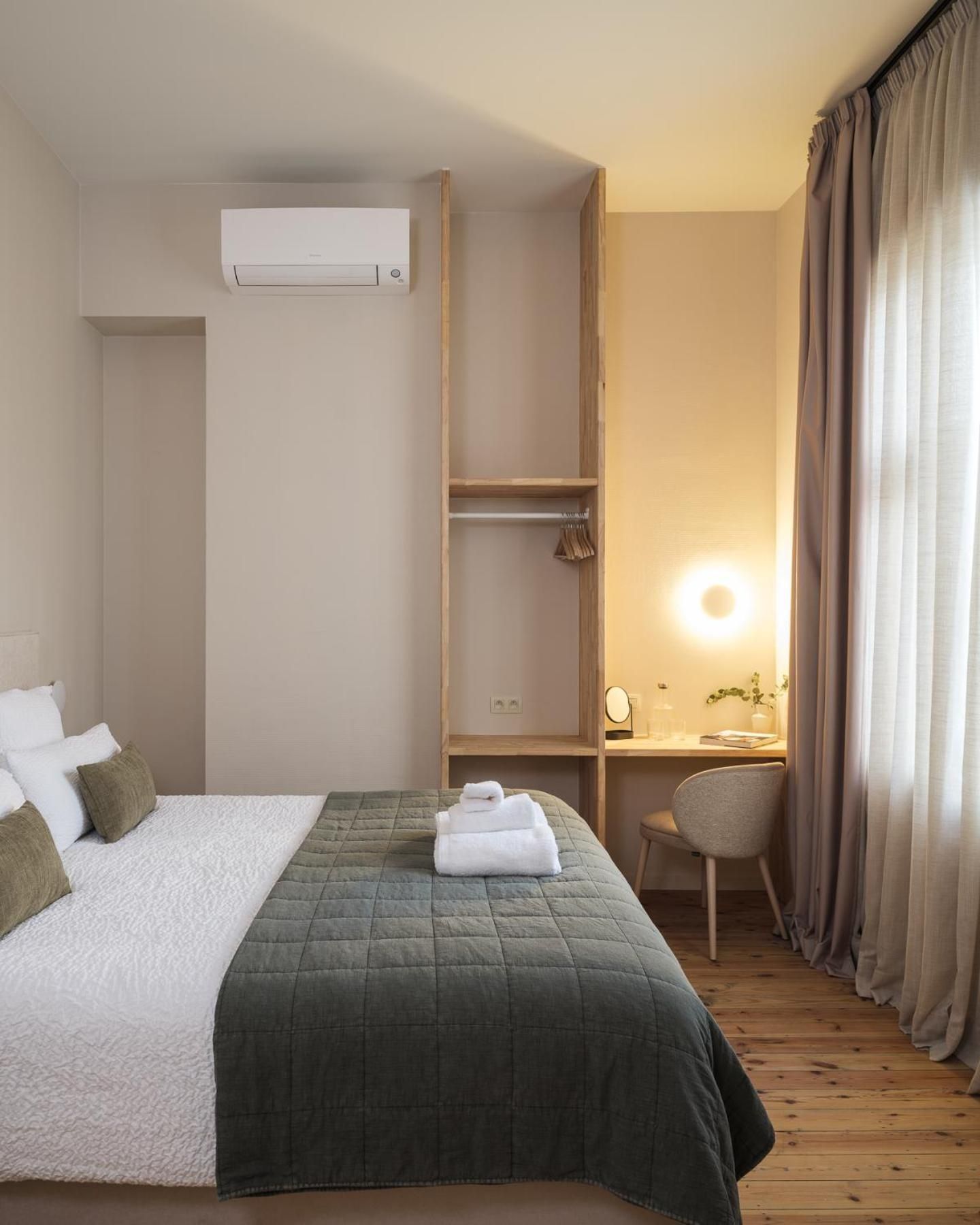Large Double Room