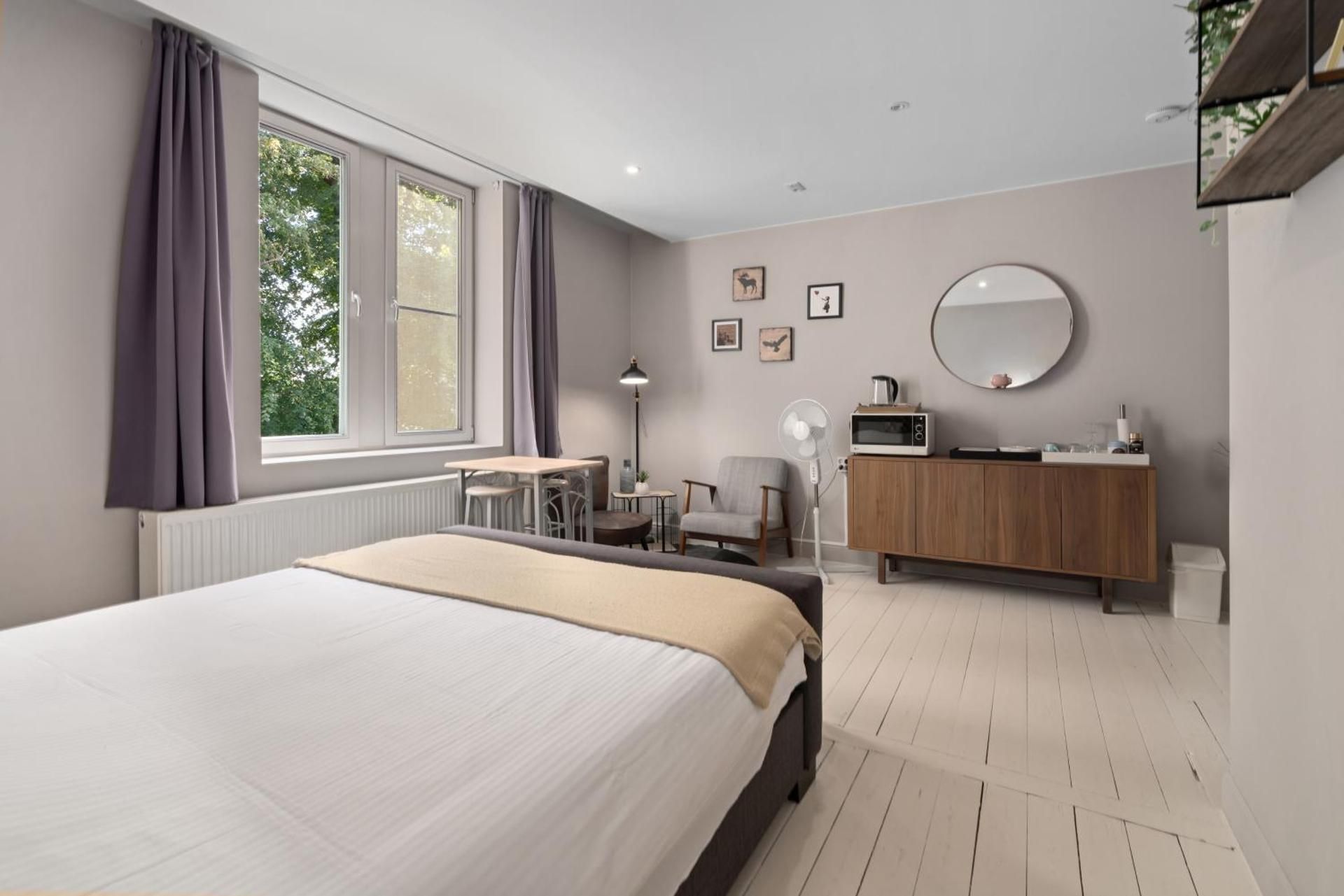Large Double Room