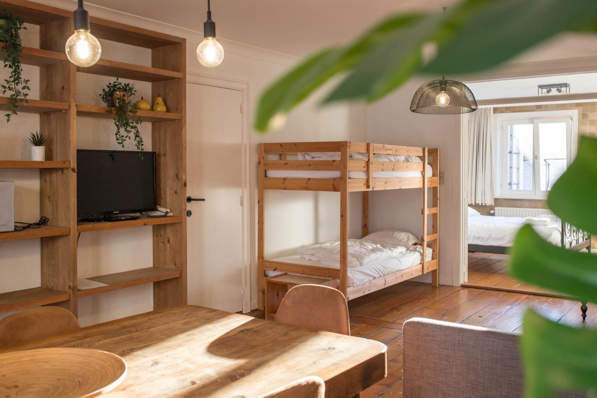 Apartment (4 Adults)