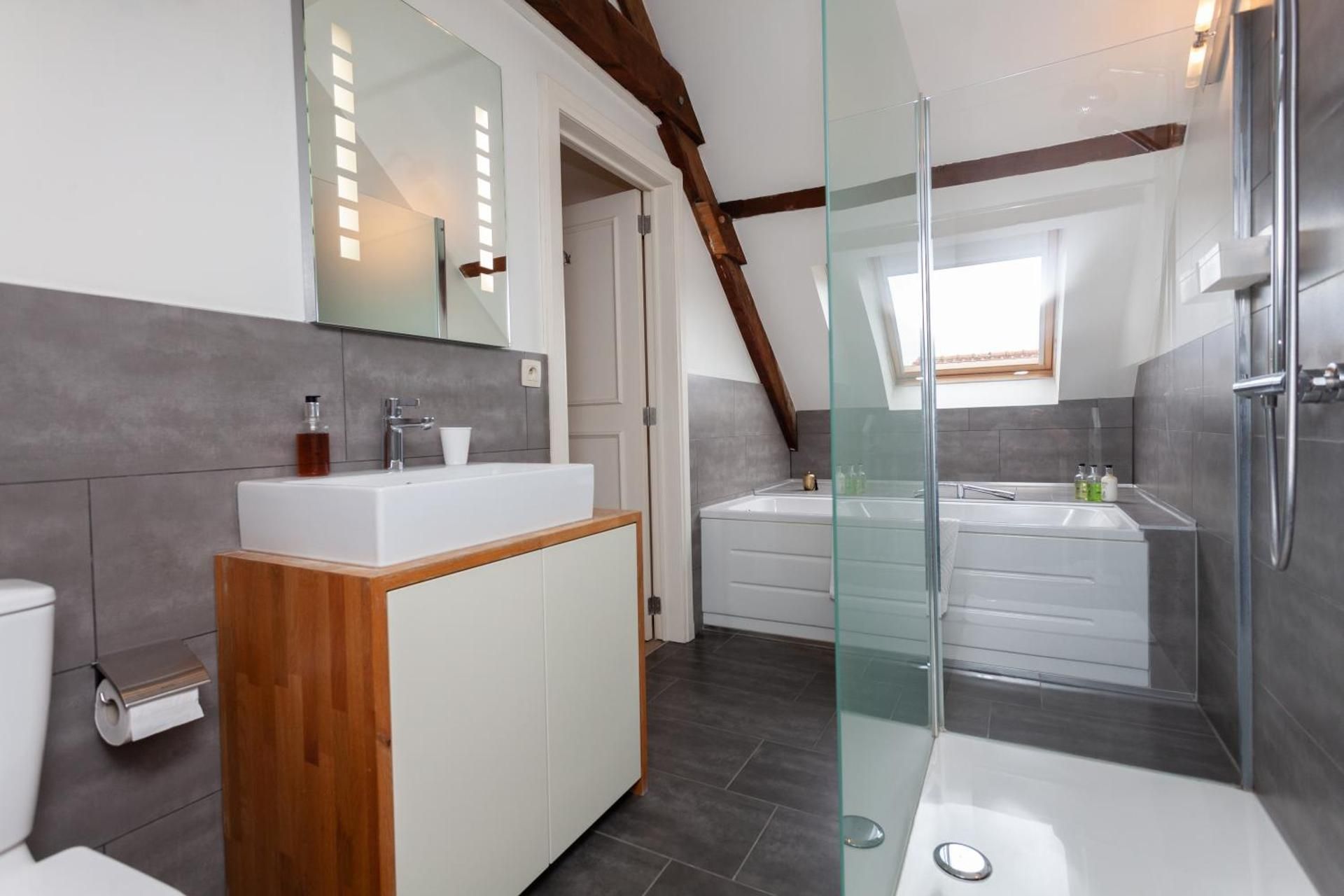 Deluxe Double Room Attic with City View