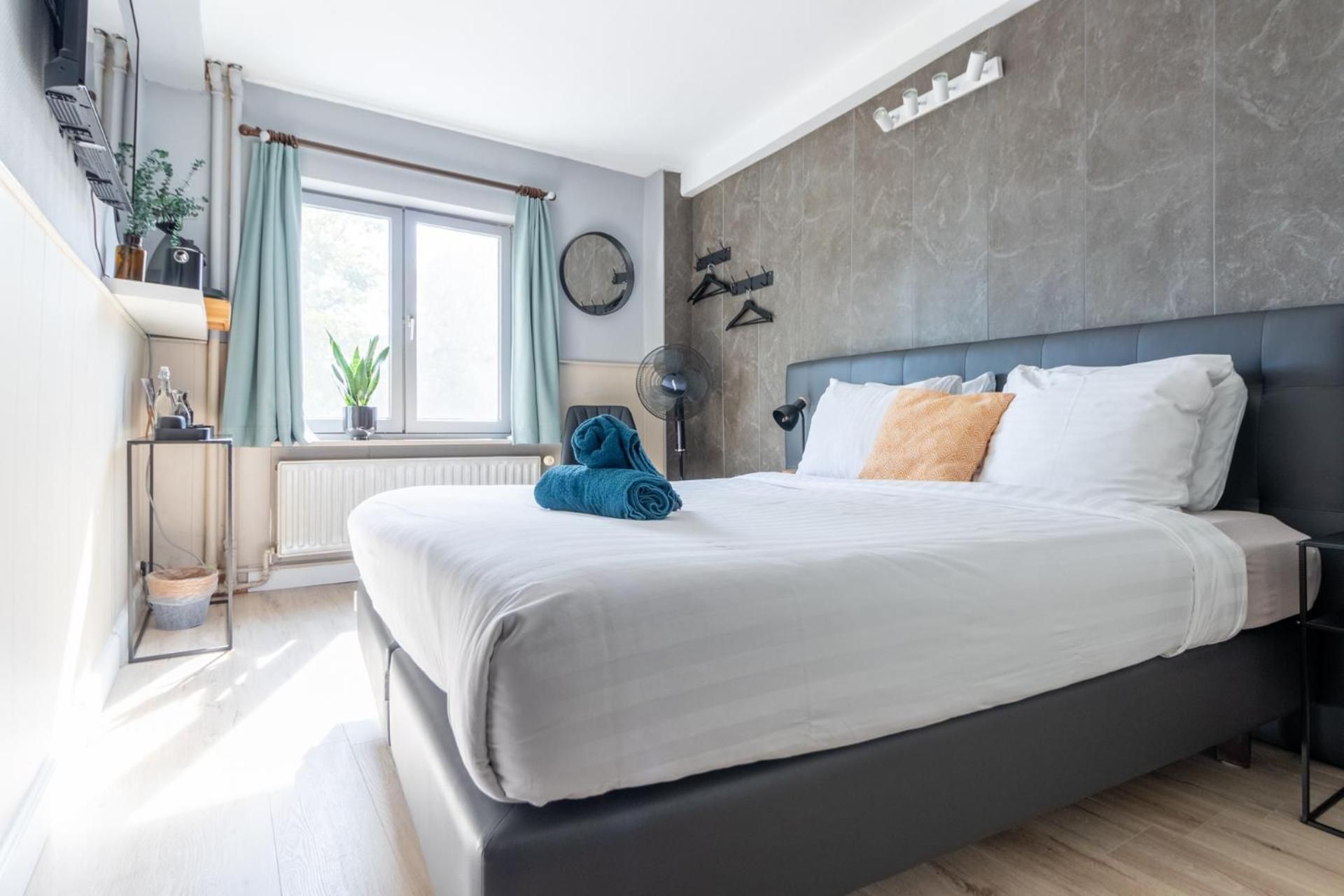 Double Room with Private Bathroom