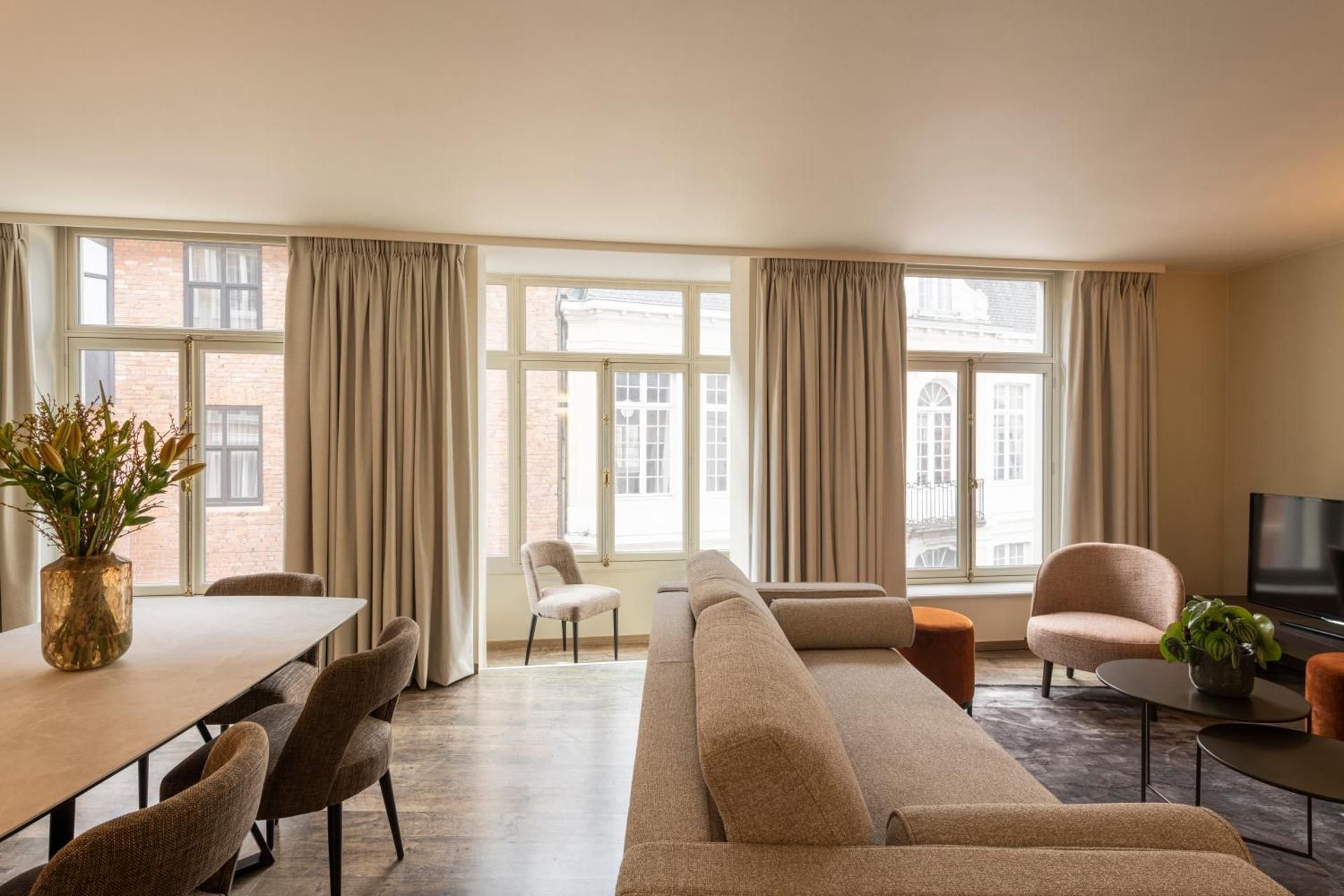 Two-Bedroom Apartment with Terrace (6 pax)
