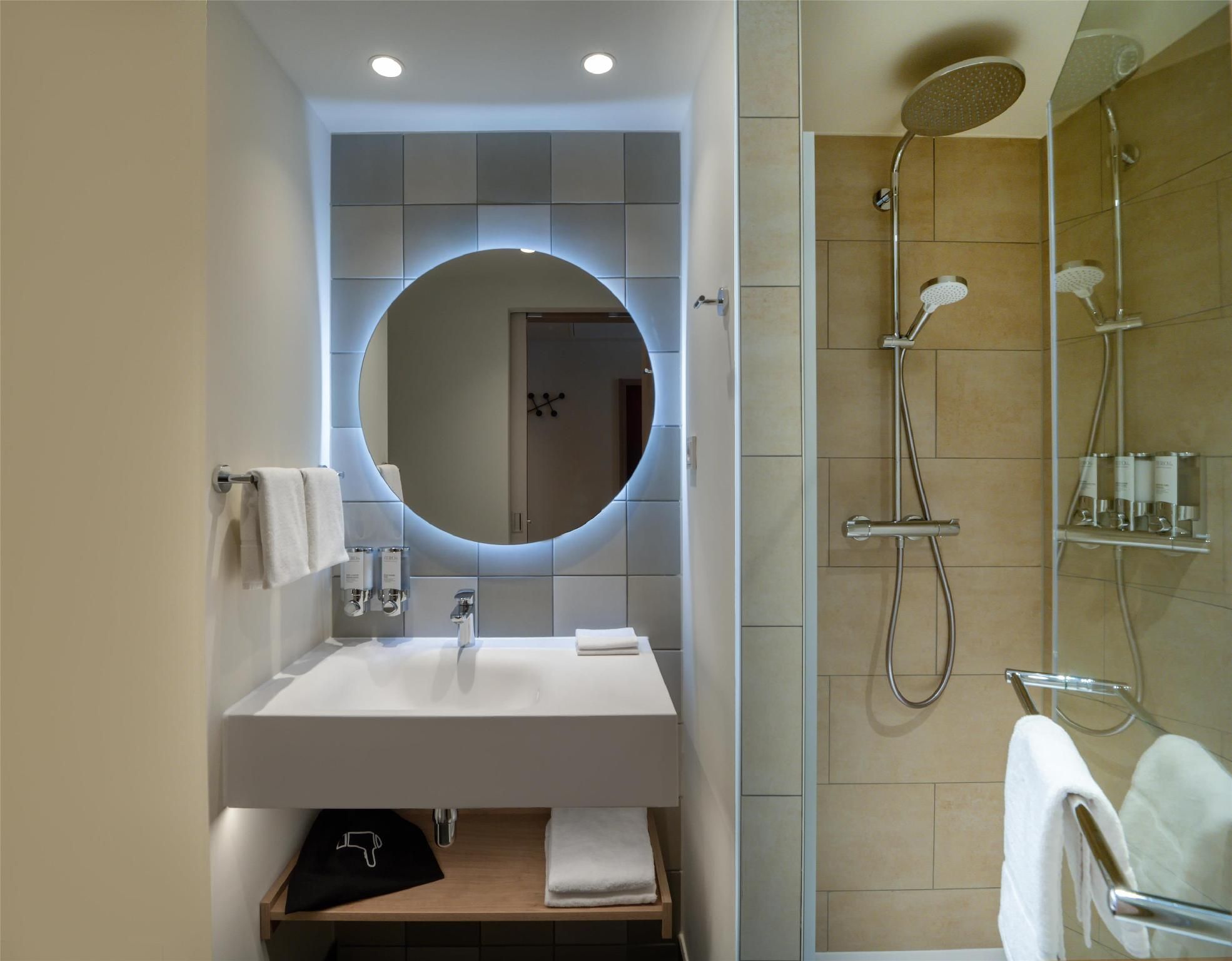 Hampton by Hilton Potsdam Babelsberg Family Connecting Room 3