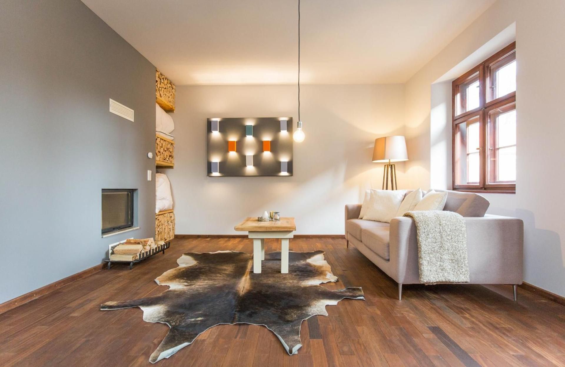 DELUXE APARTMENT