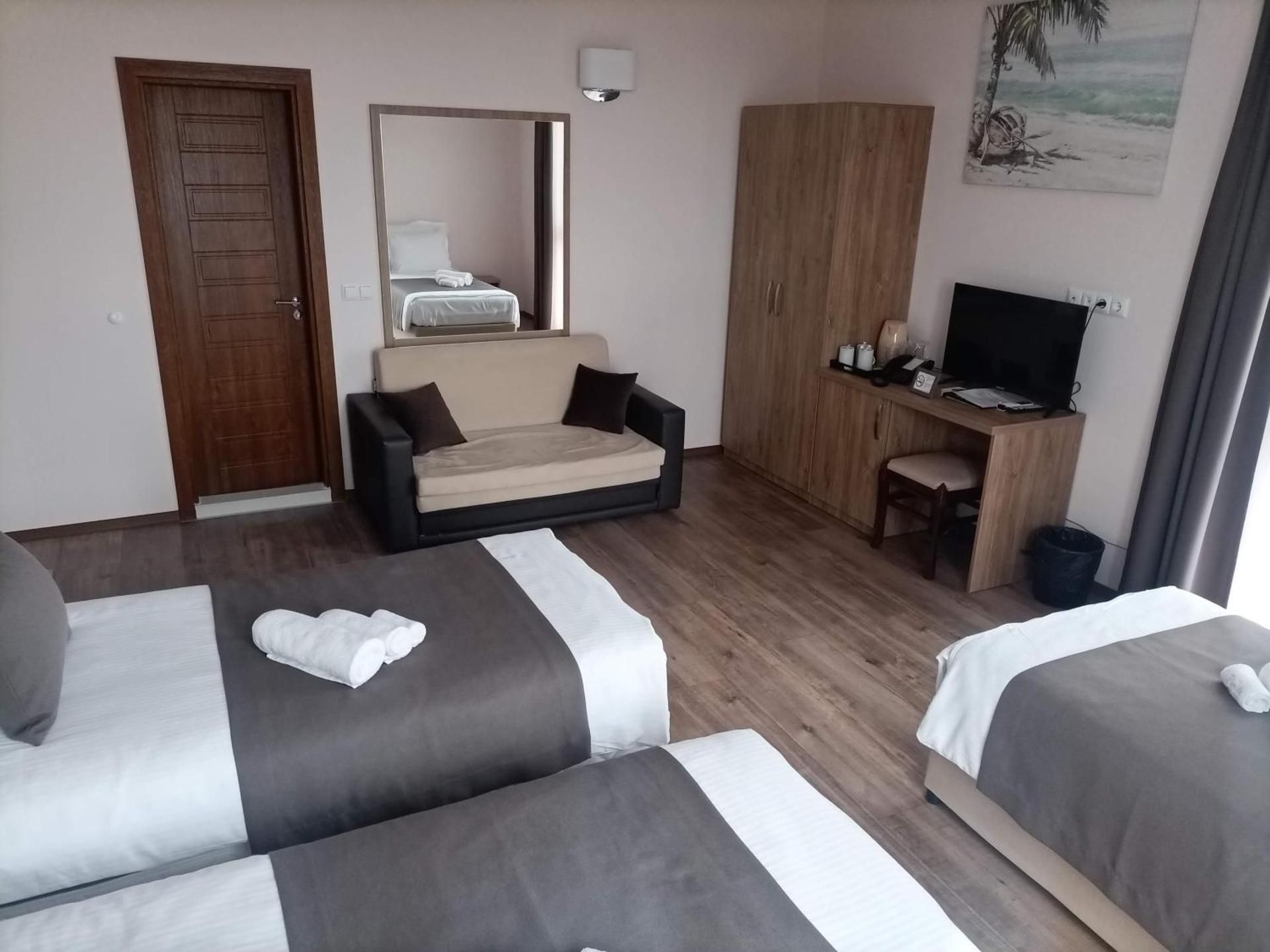 Deluxe Quadruple Room