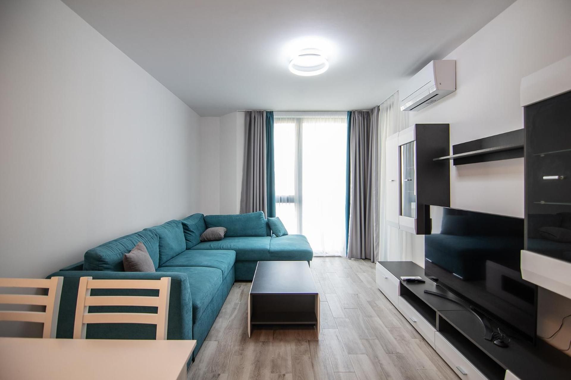 Apartment with Garden View