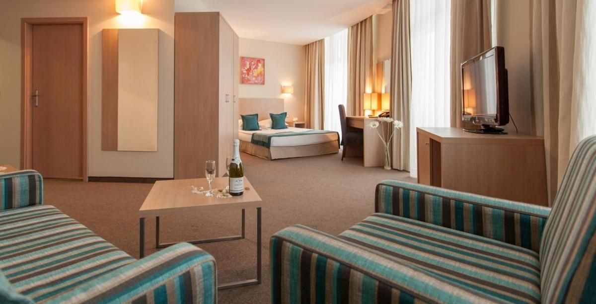 Deluxe Room with Sea View - Free SPA & Beach Access