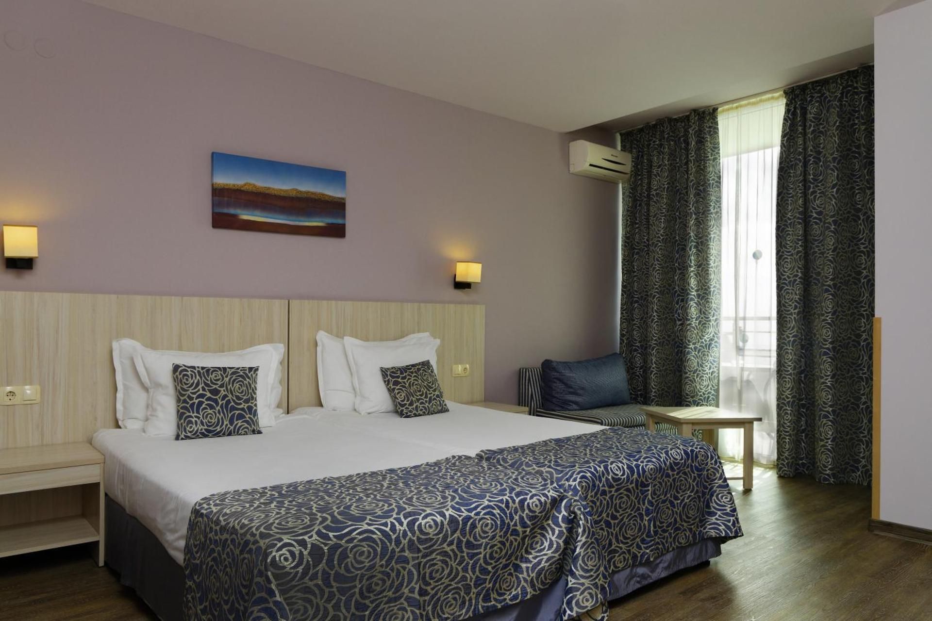 Standard Twin Room with Sea View