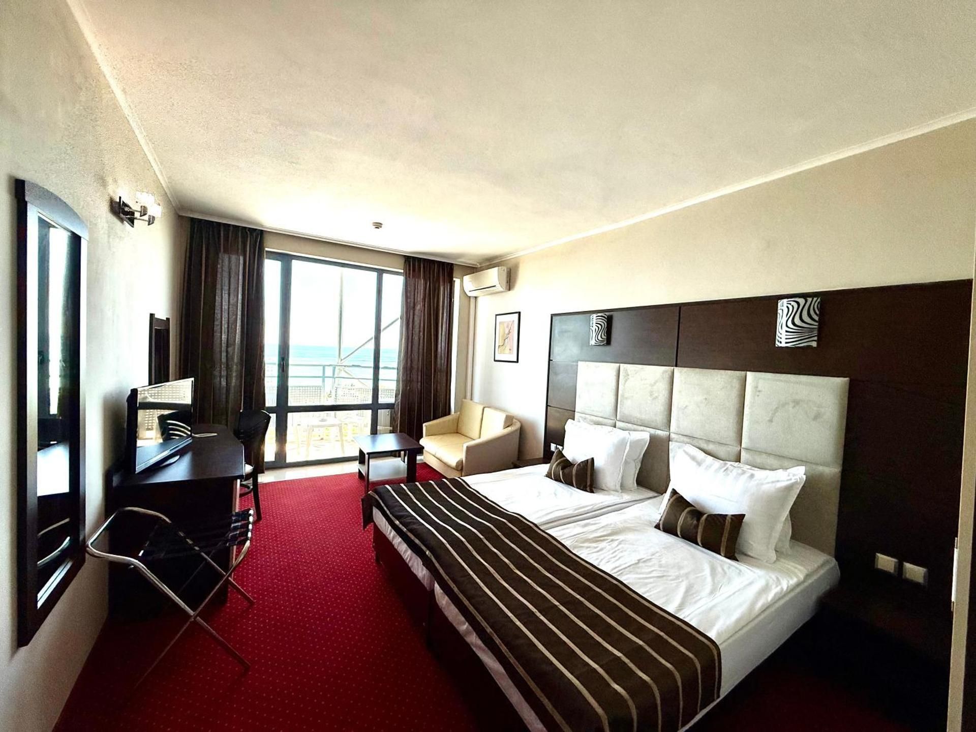 Superior Double Room with Park View