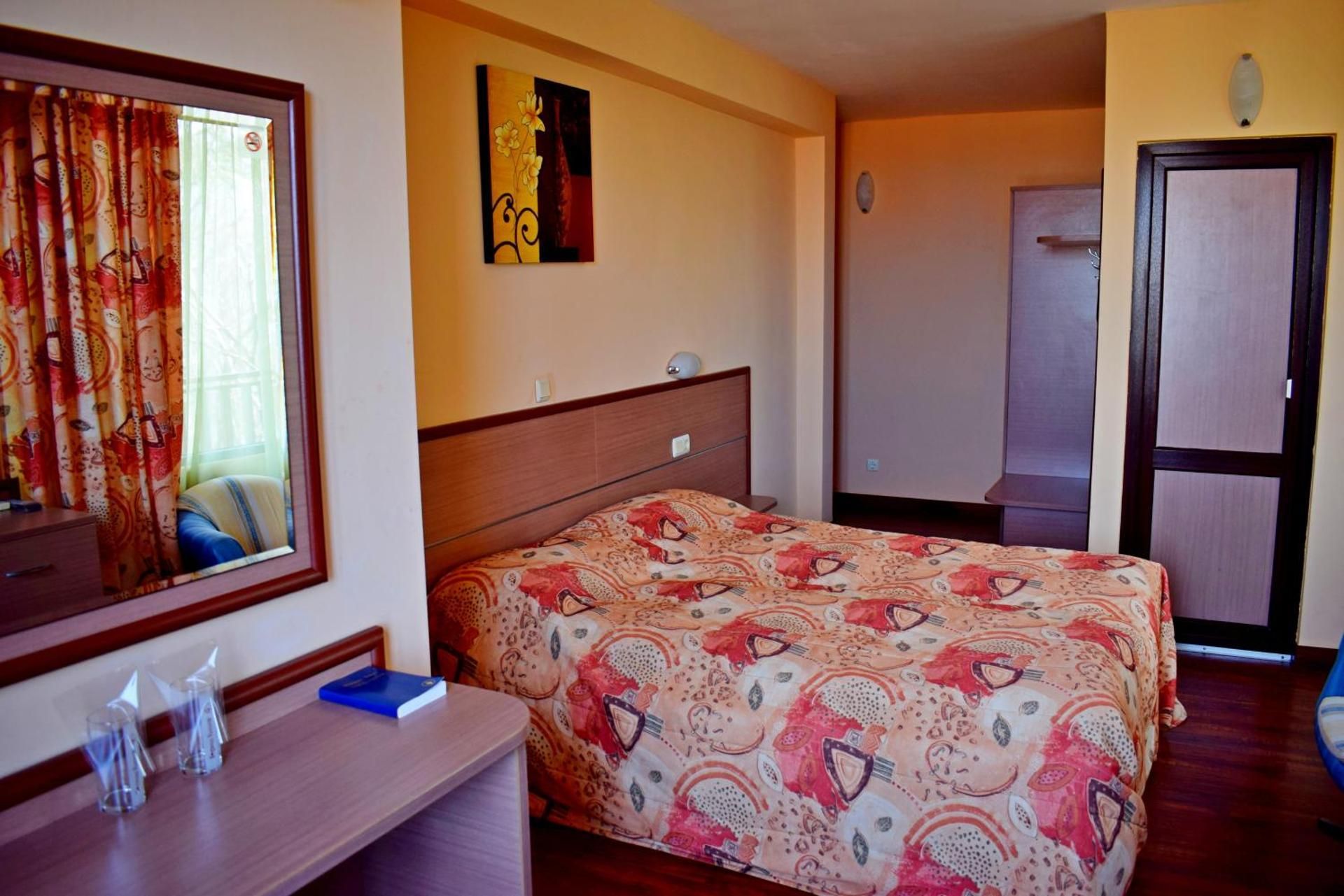 Single Room with Balcony and Sea View