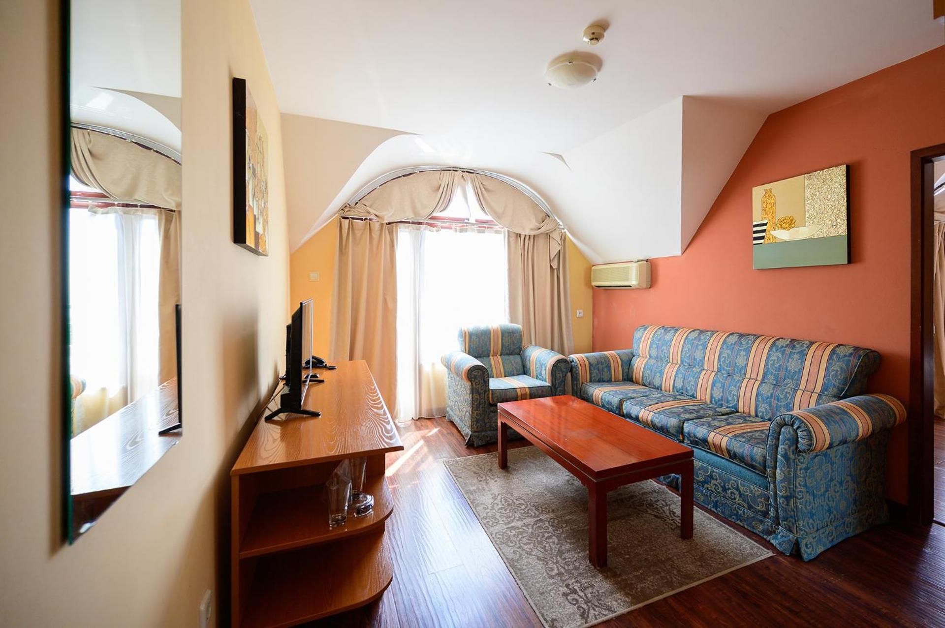 Suite (3 Adults)