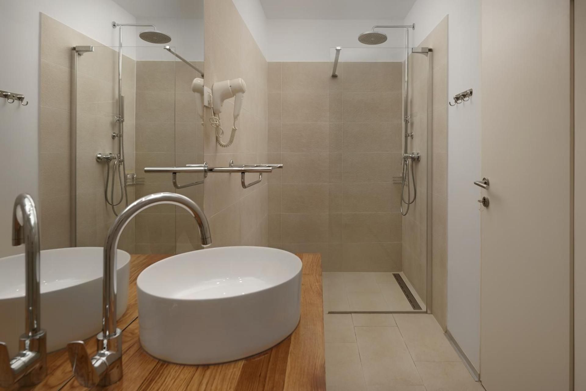 Large Double Room