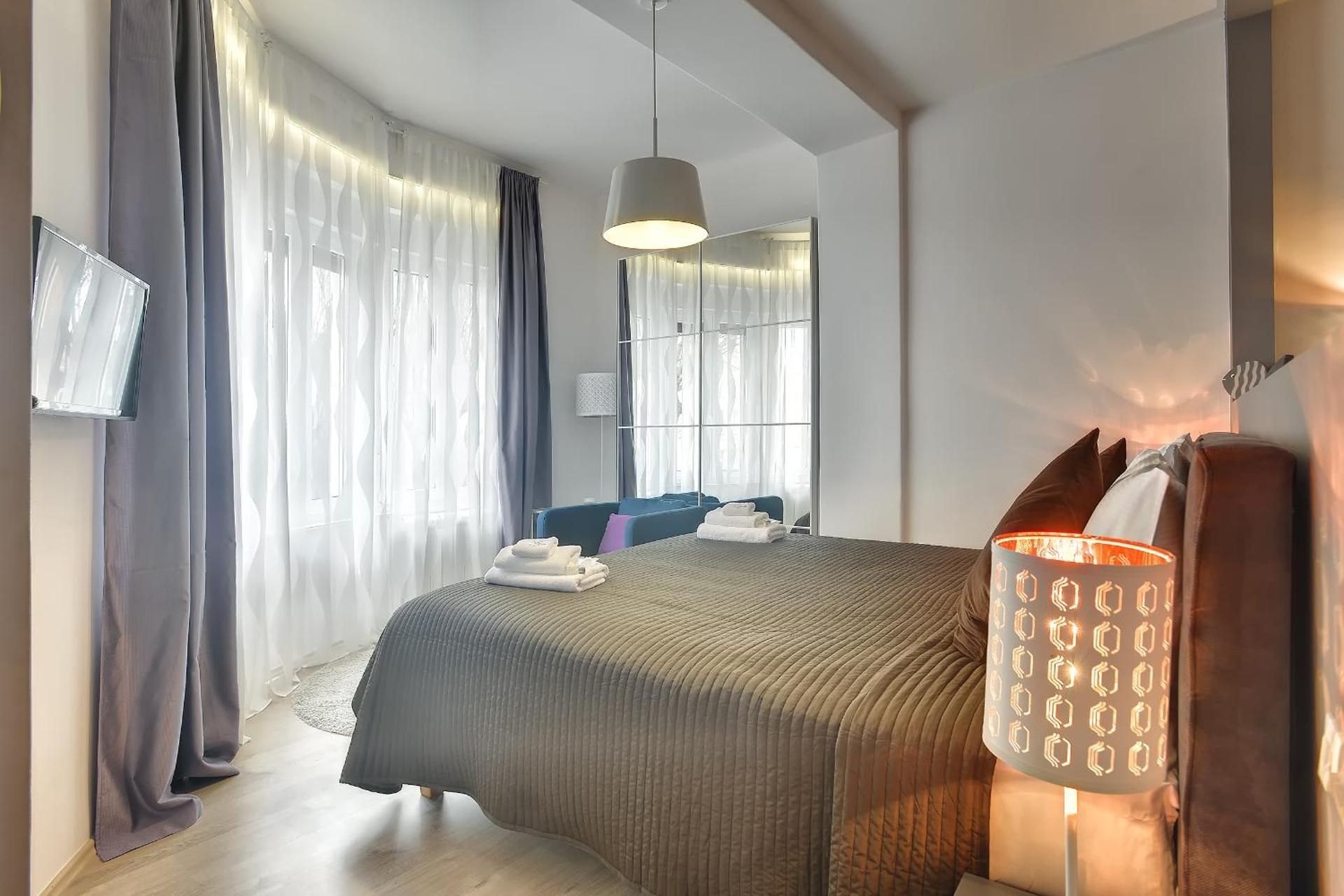 Studio Apartment