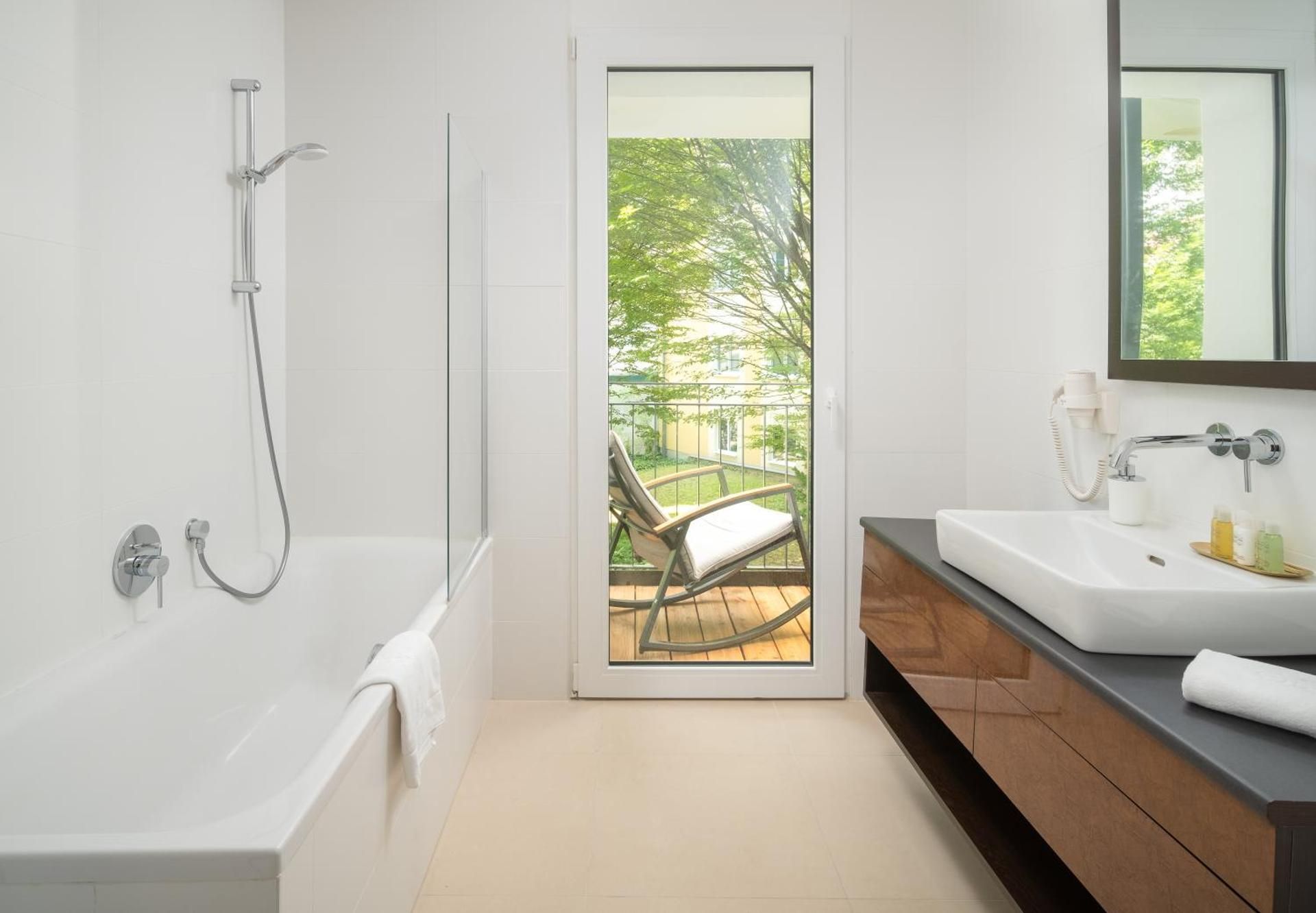 Superior One-Bedroom Apartment with Balcony and Garden View