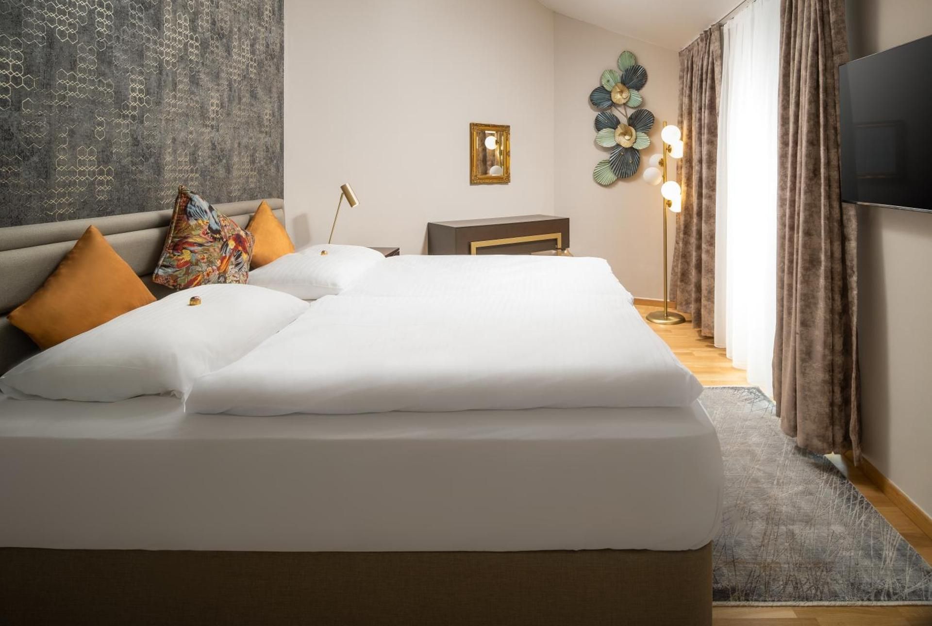 Premium Two Bedroom Apartment with Terrace/Balcony