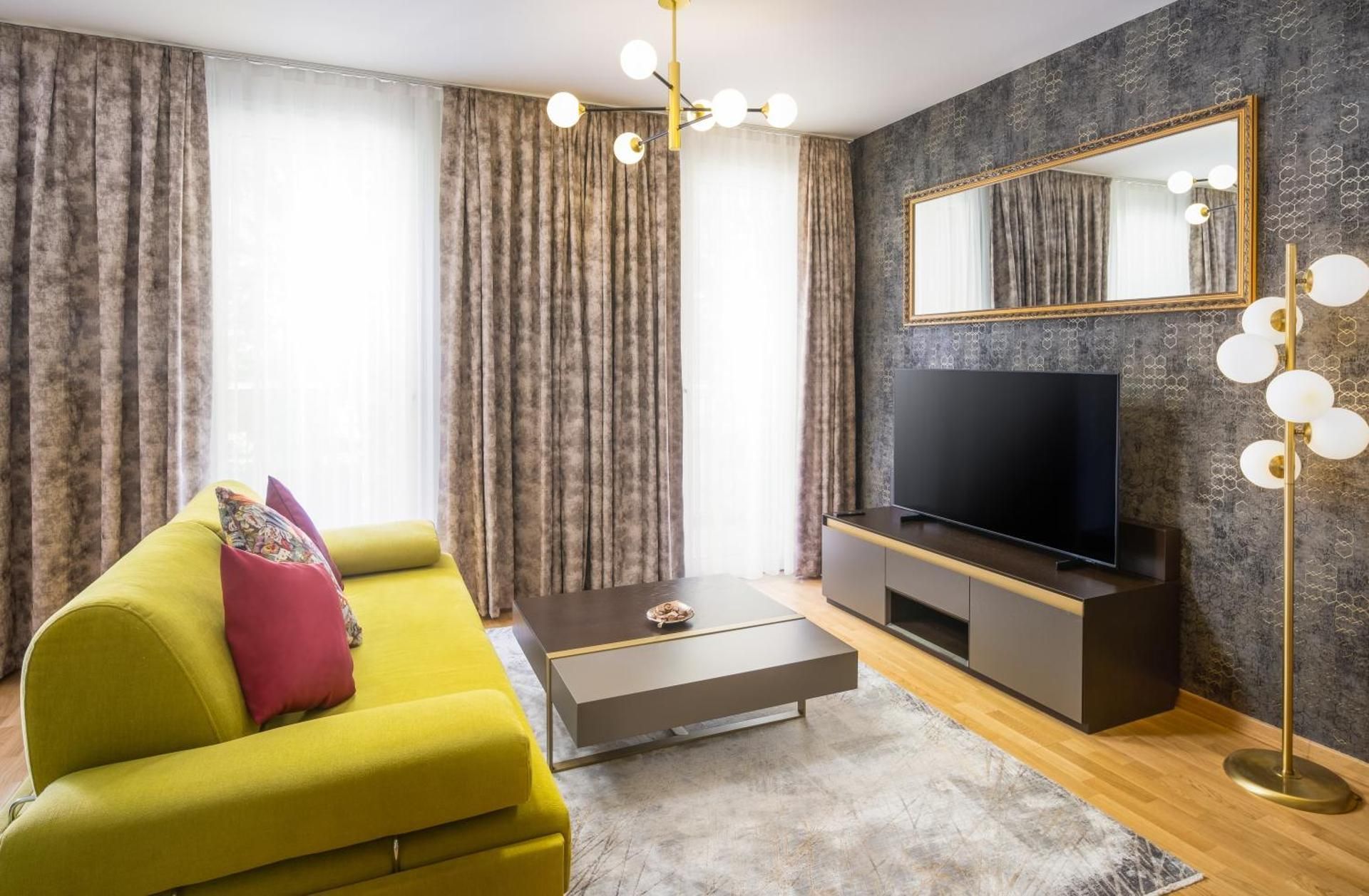 Superior One-Bedroom Apartment with Balcony and Garden View