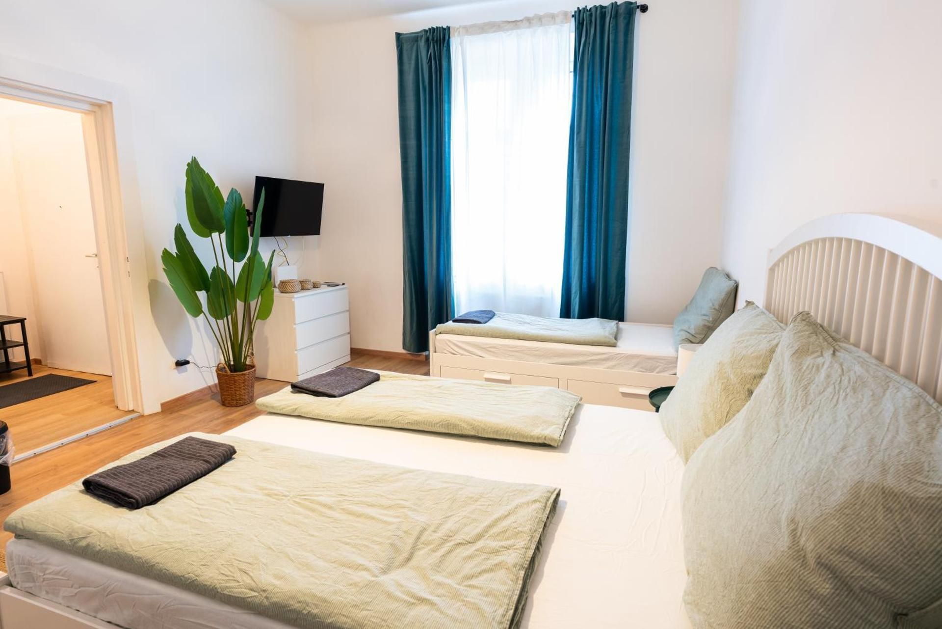 Studio Apartment