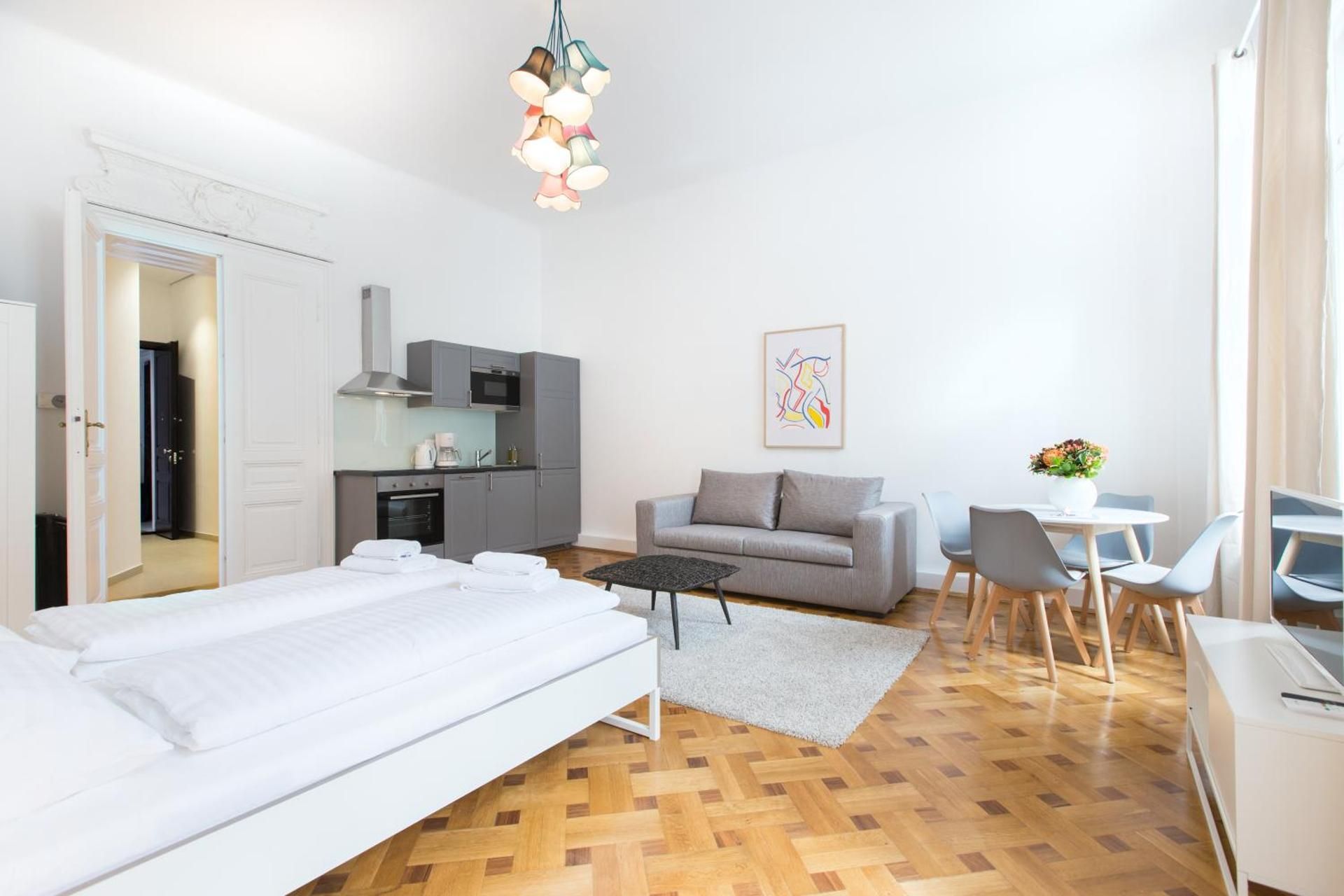 Studio Apartment 25A