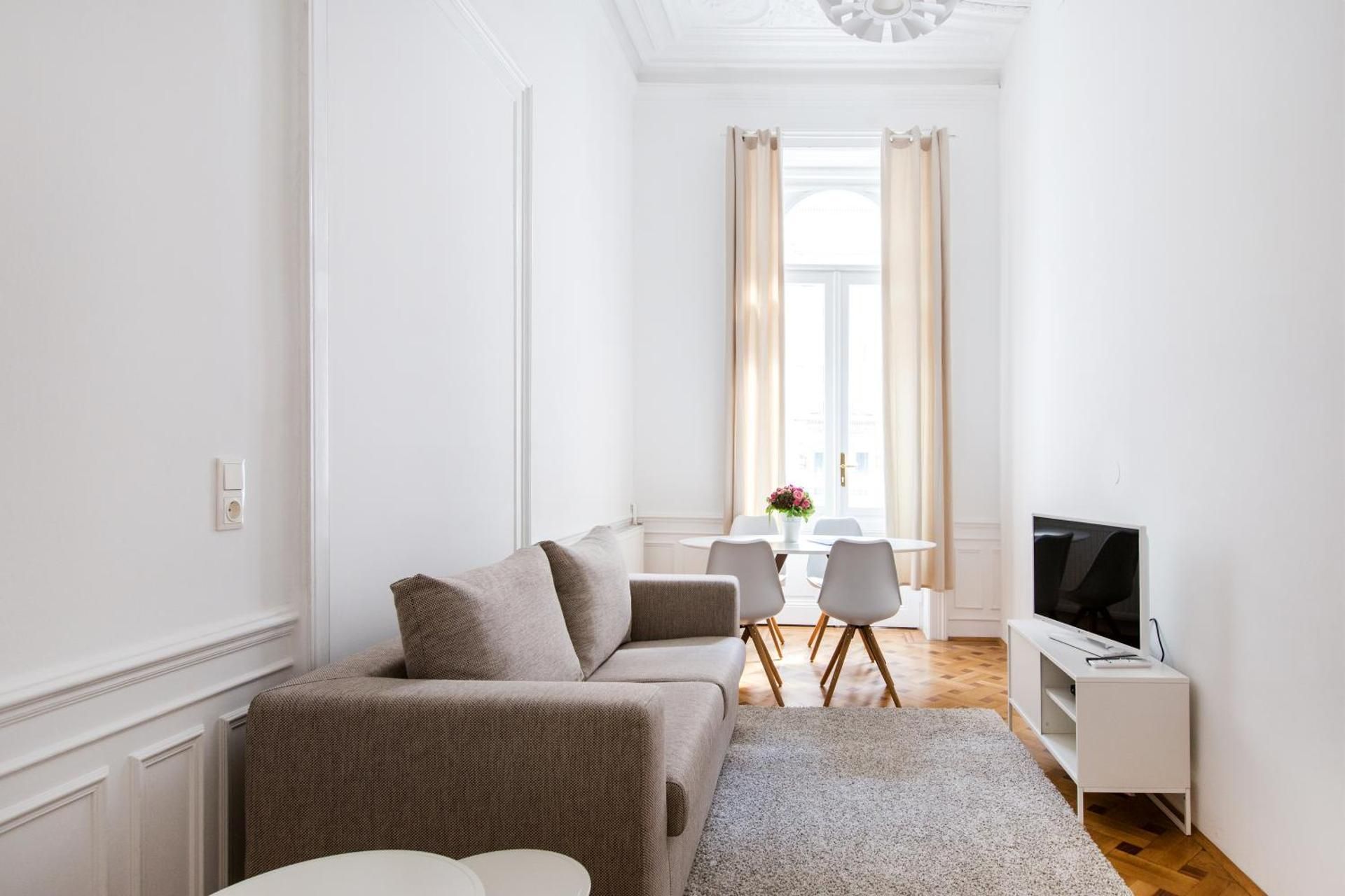 Superior Apartment No. 18C