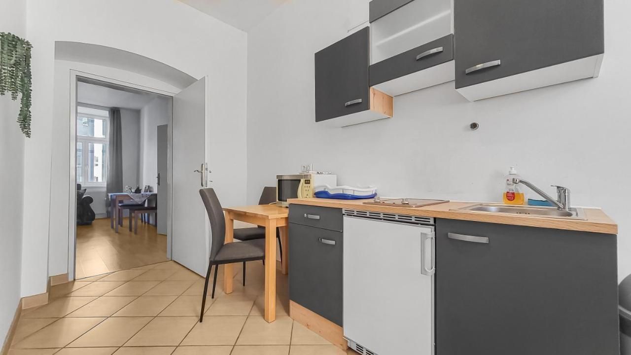 Adalbert Apartments
