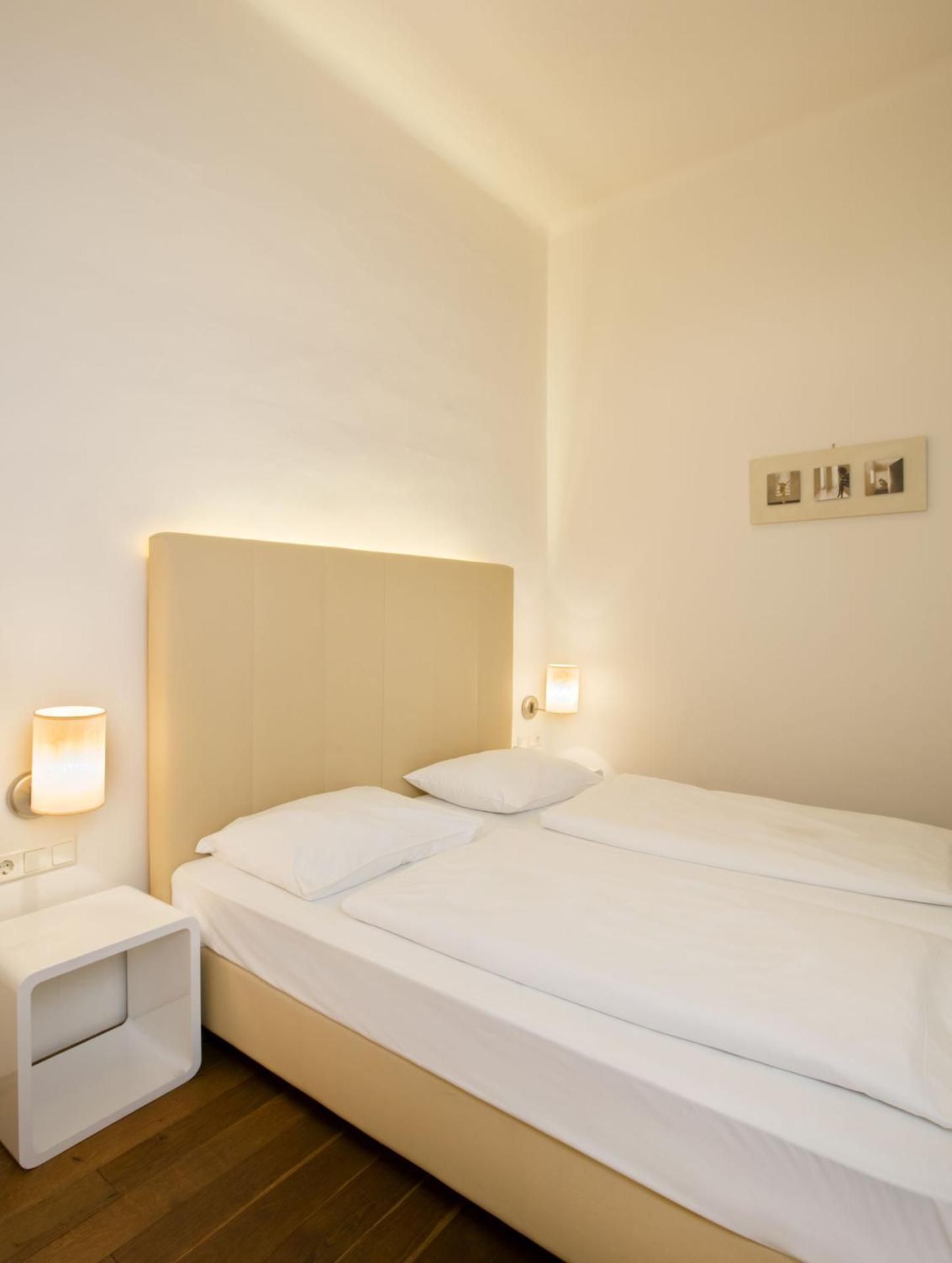 Apartment without Kitchen