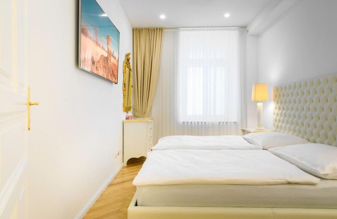 Luxury Triple Room