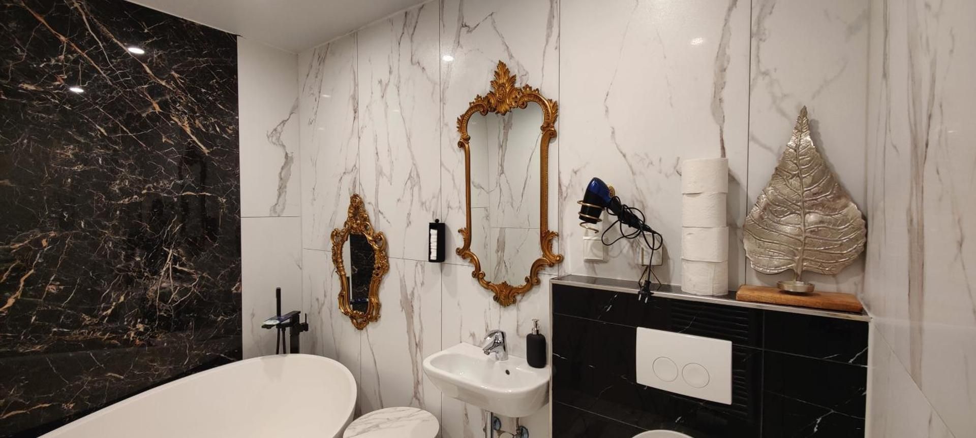 Deluxe Double Room with Bath