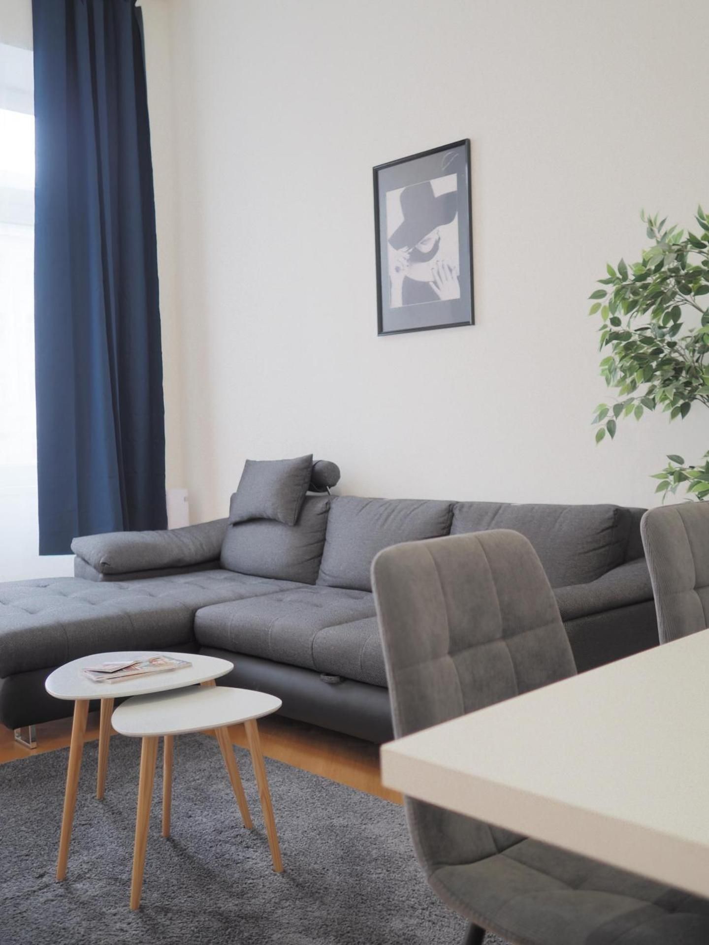 Two-Bedroom Deluxe Apartment with Balcony