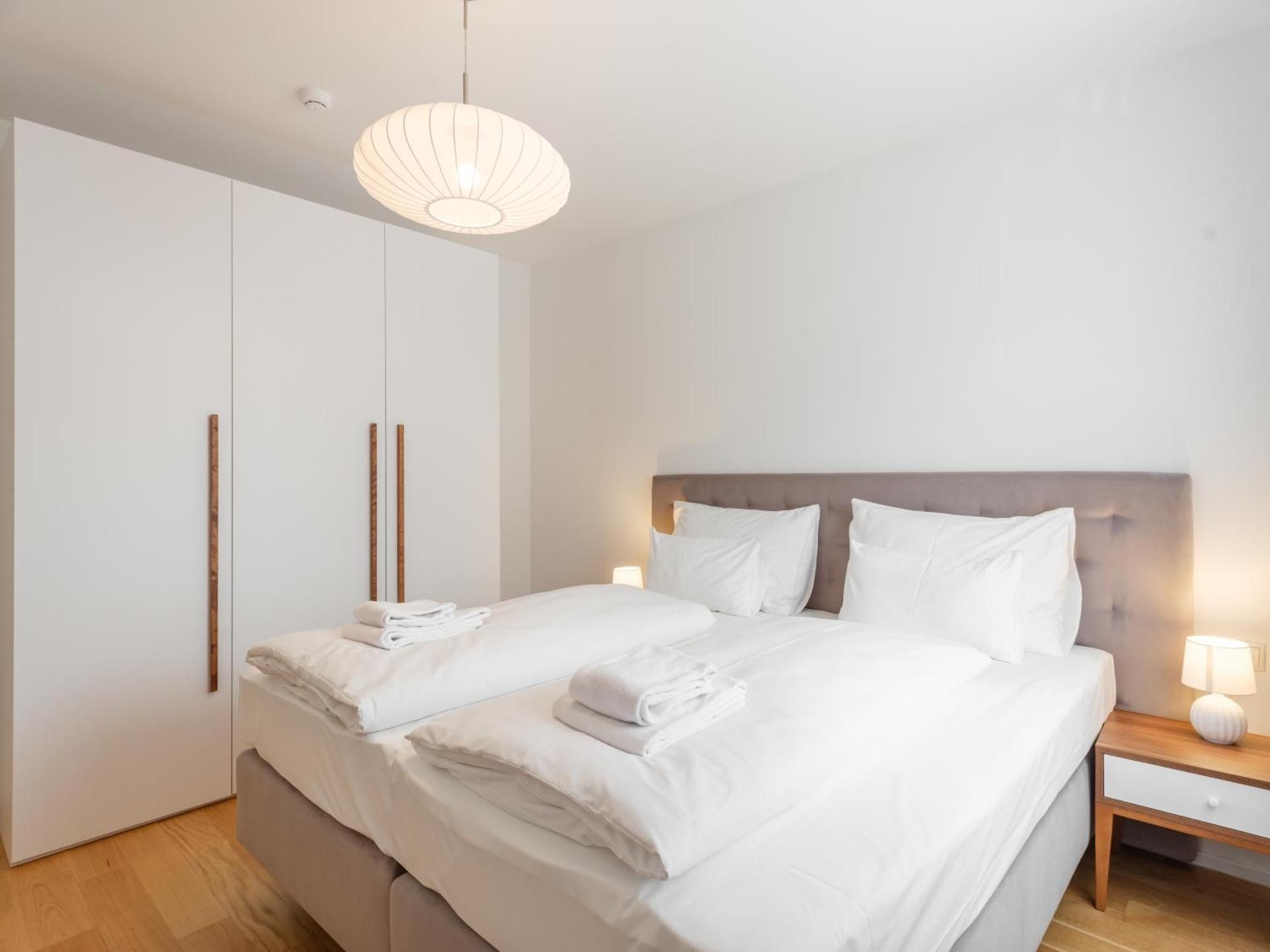 DELUXE APARTMENT