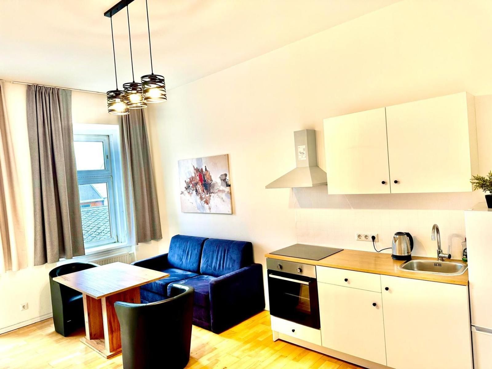 Studio Apartment with Queen Bed