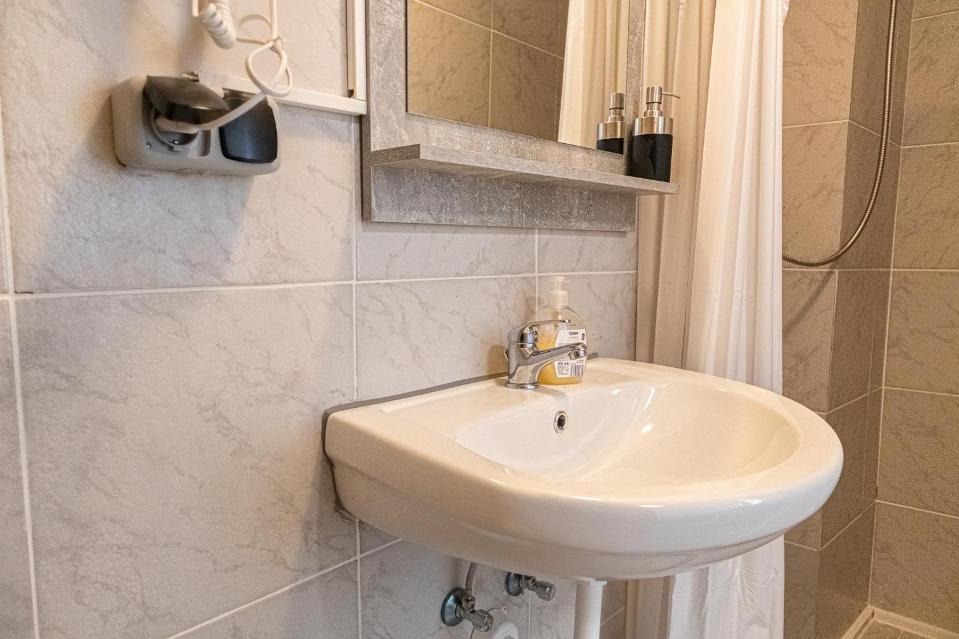 Quadruple Room with Private Bathroom