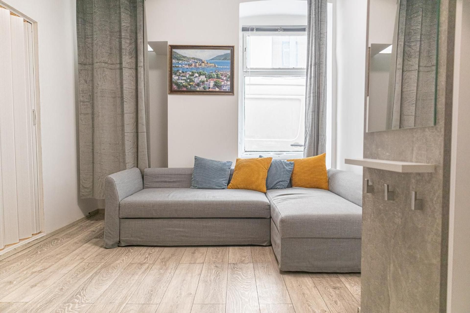 Quadruple Room with Private Bathroom