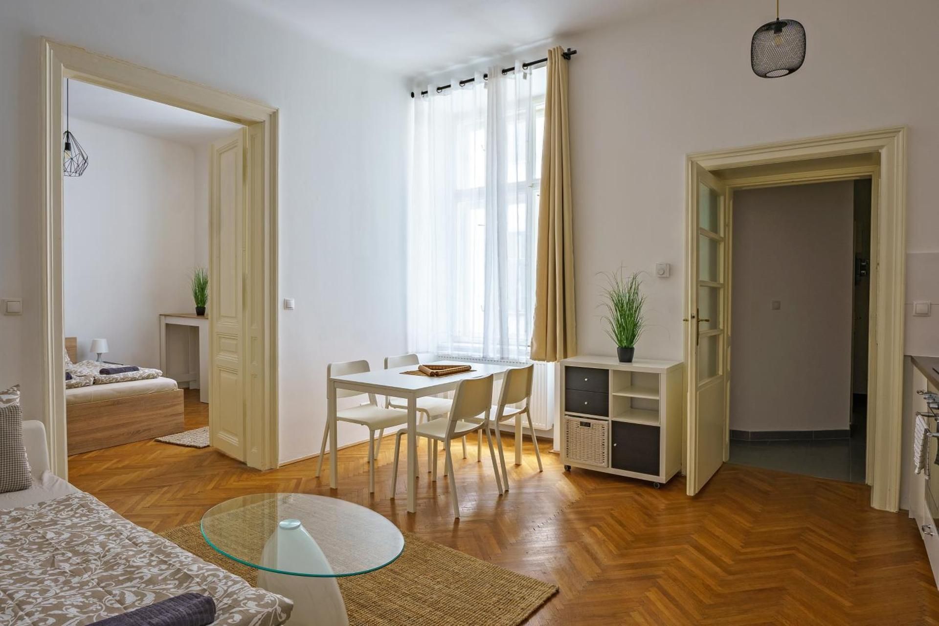 One-Bedroom Apartment