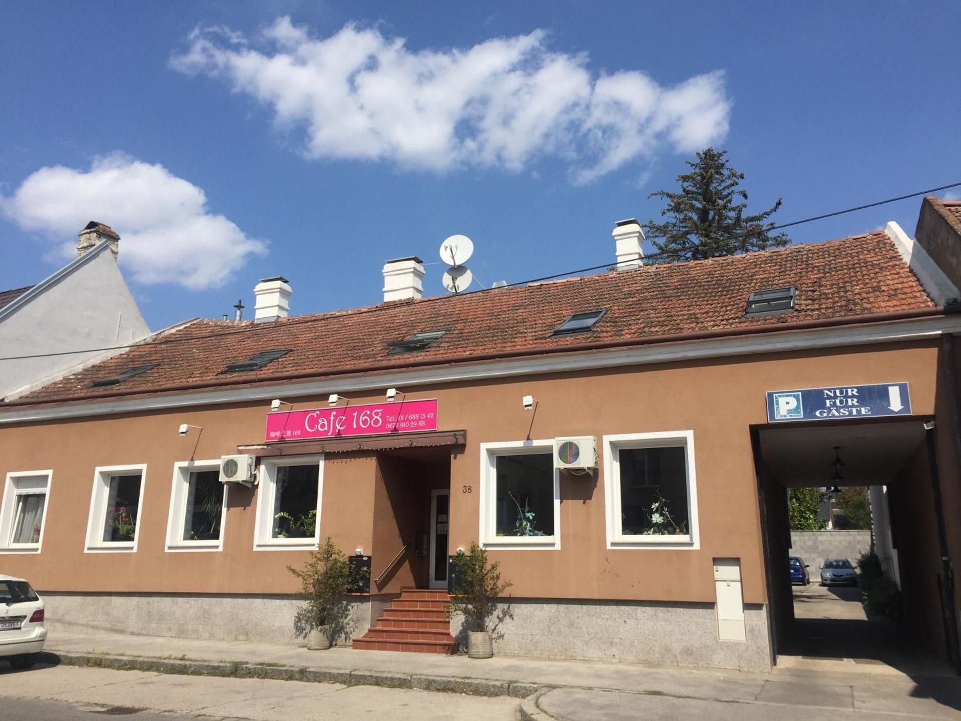 Cafe 168