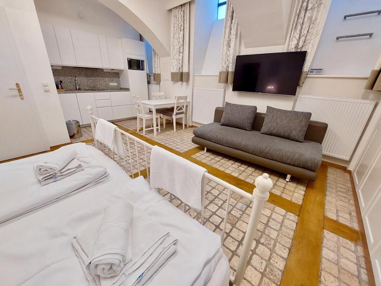 Family Studio