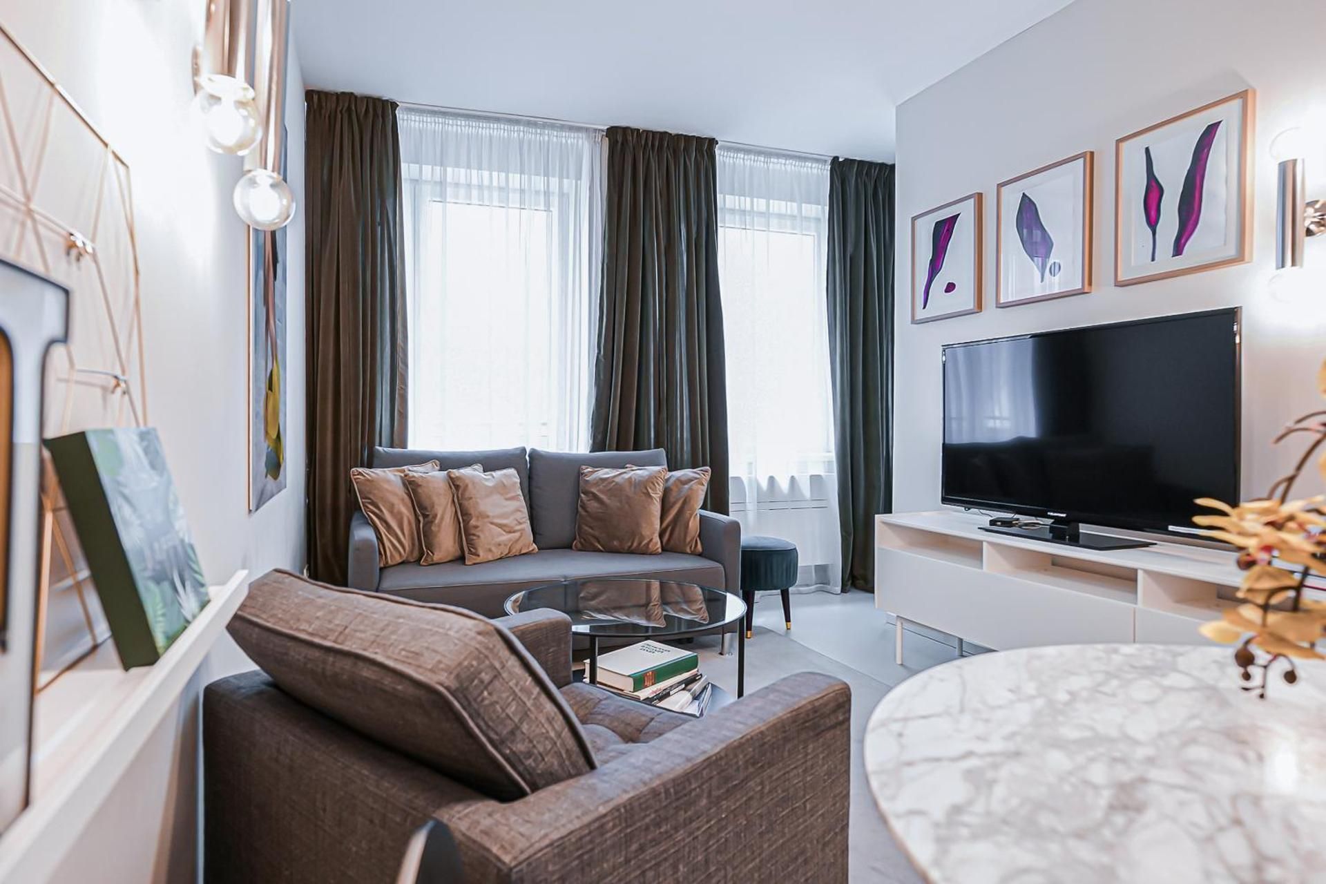 Studio Apartment