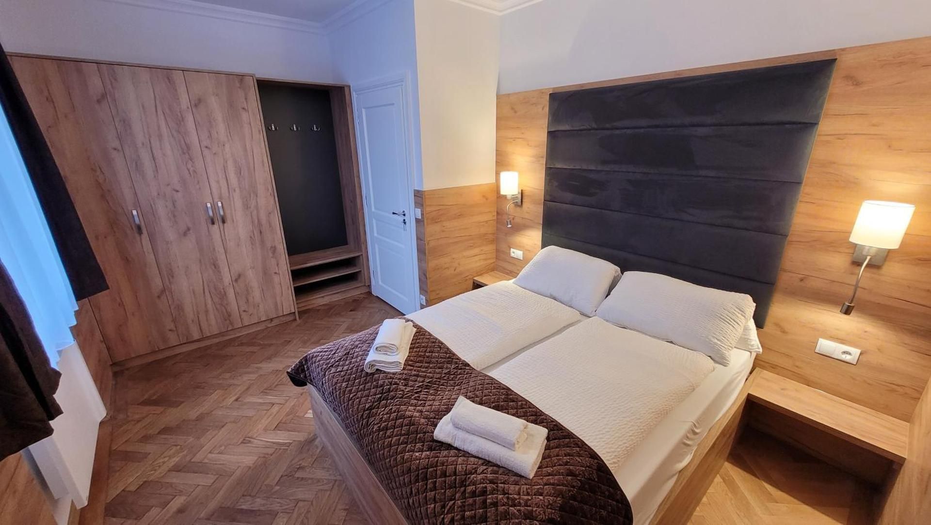 One-Bedroom Apartment Top 4