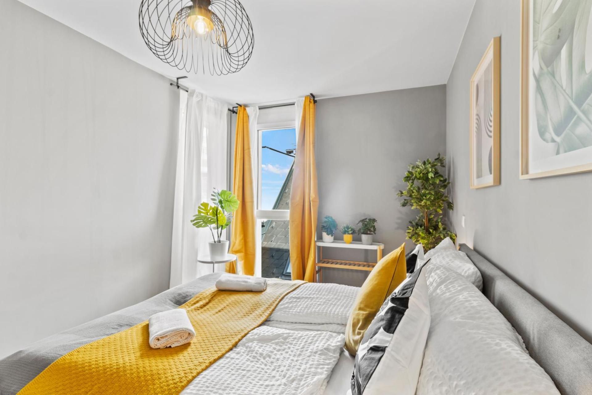 Apartment with Garden View