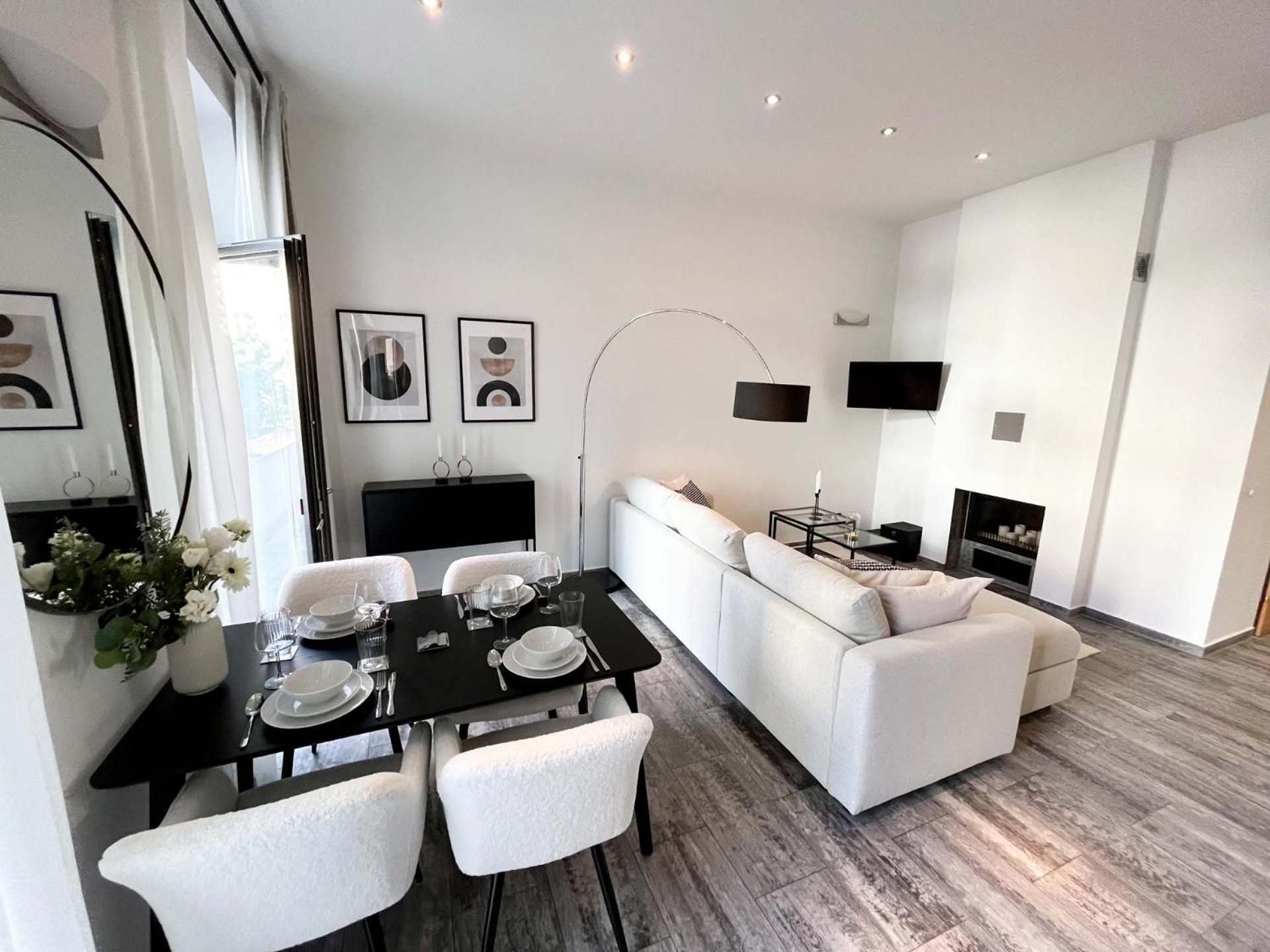 shared lounge/tv area