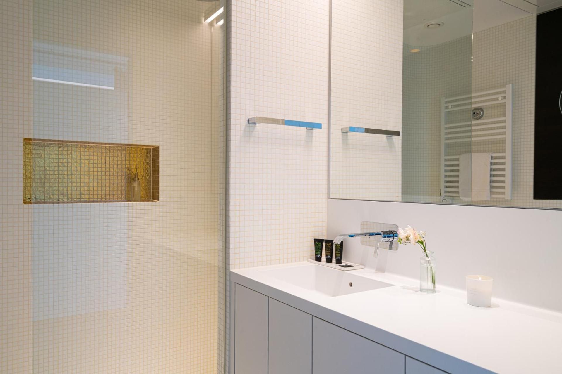 Deluxe One-Bedroom Apartment with City View