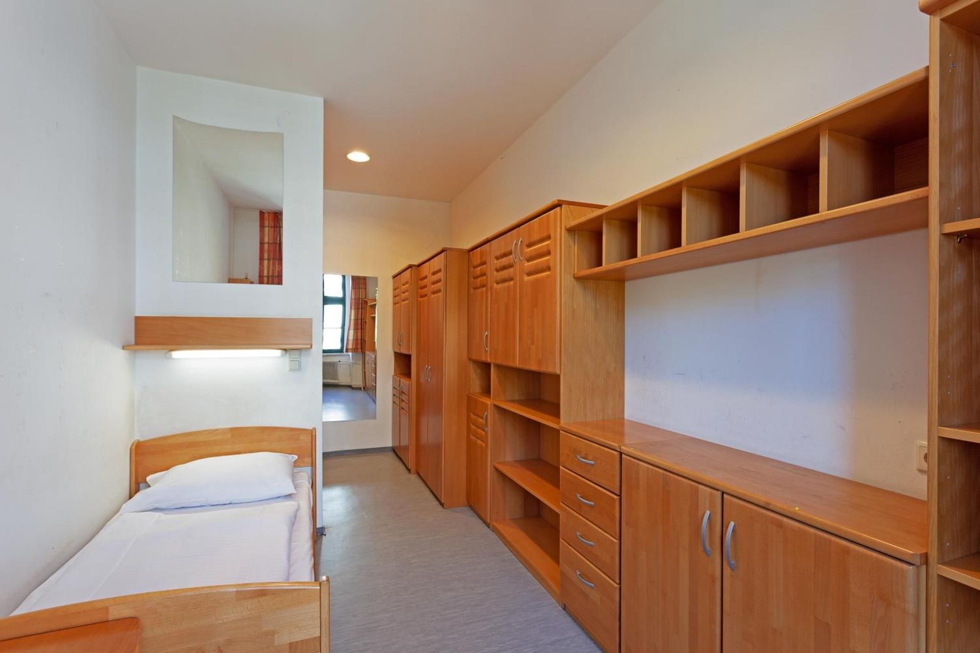 DORMitory