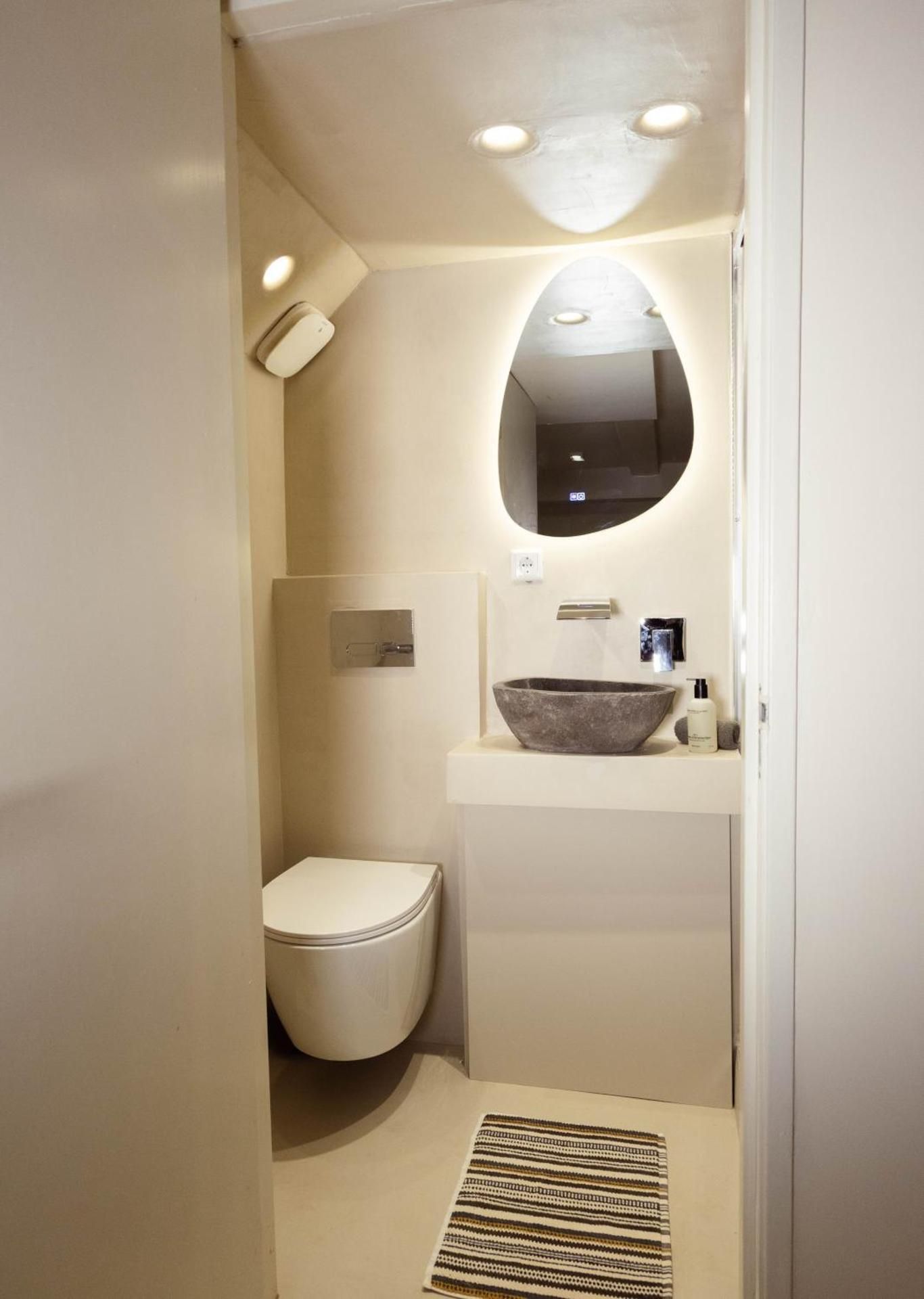 Luxury canal suite in the best location of Amsterdam !!! One-Bedroom Apartment 3