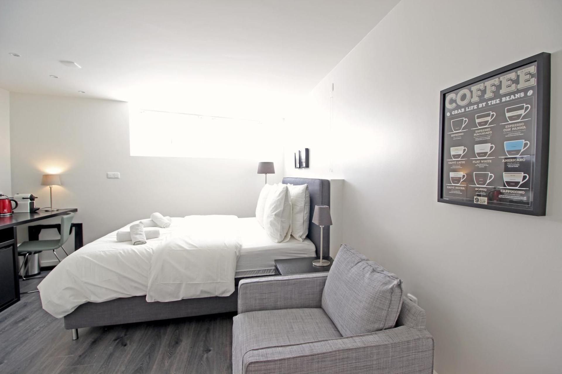 Deluxe Queen Room