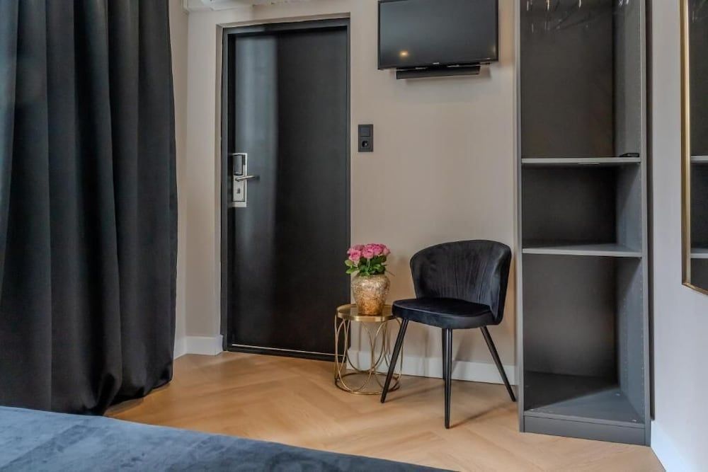 Hotel 83 Double Room 2