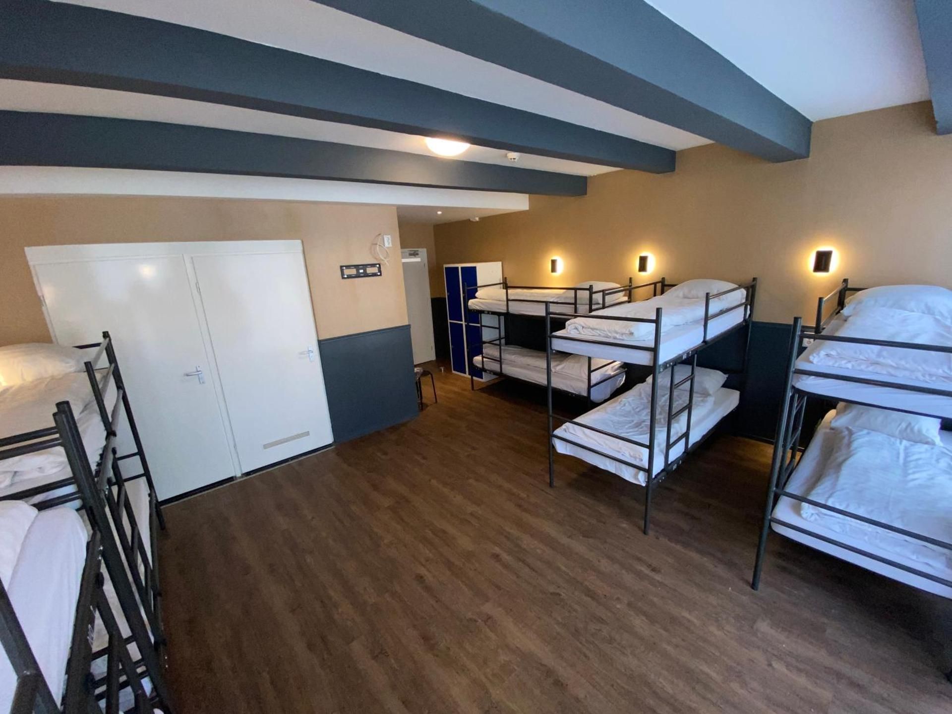 Xplore Hostel Amsterdam Bed in 10-Bed Mixed Dormitory Room