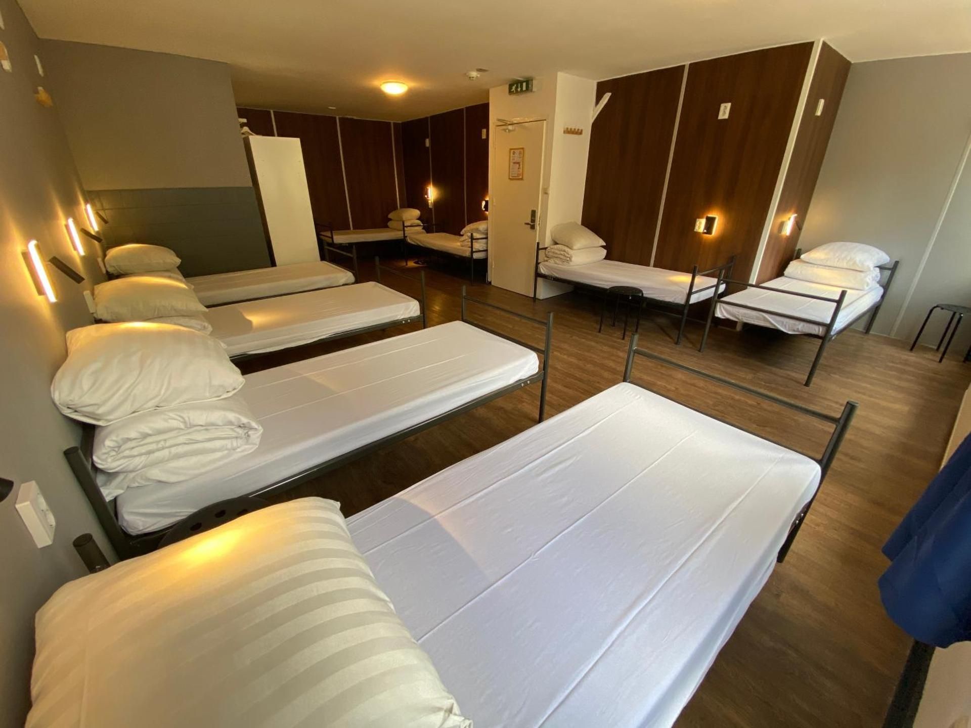 Bed in 8-Bed Mixed Dormitory Room